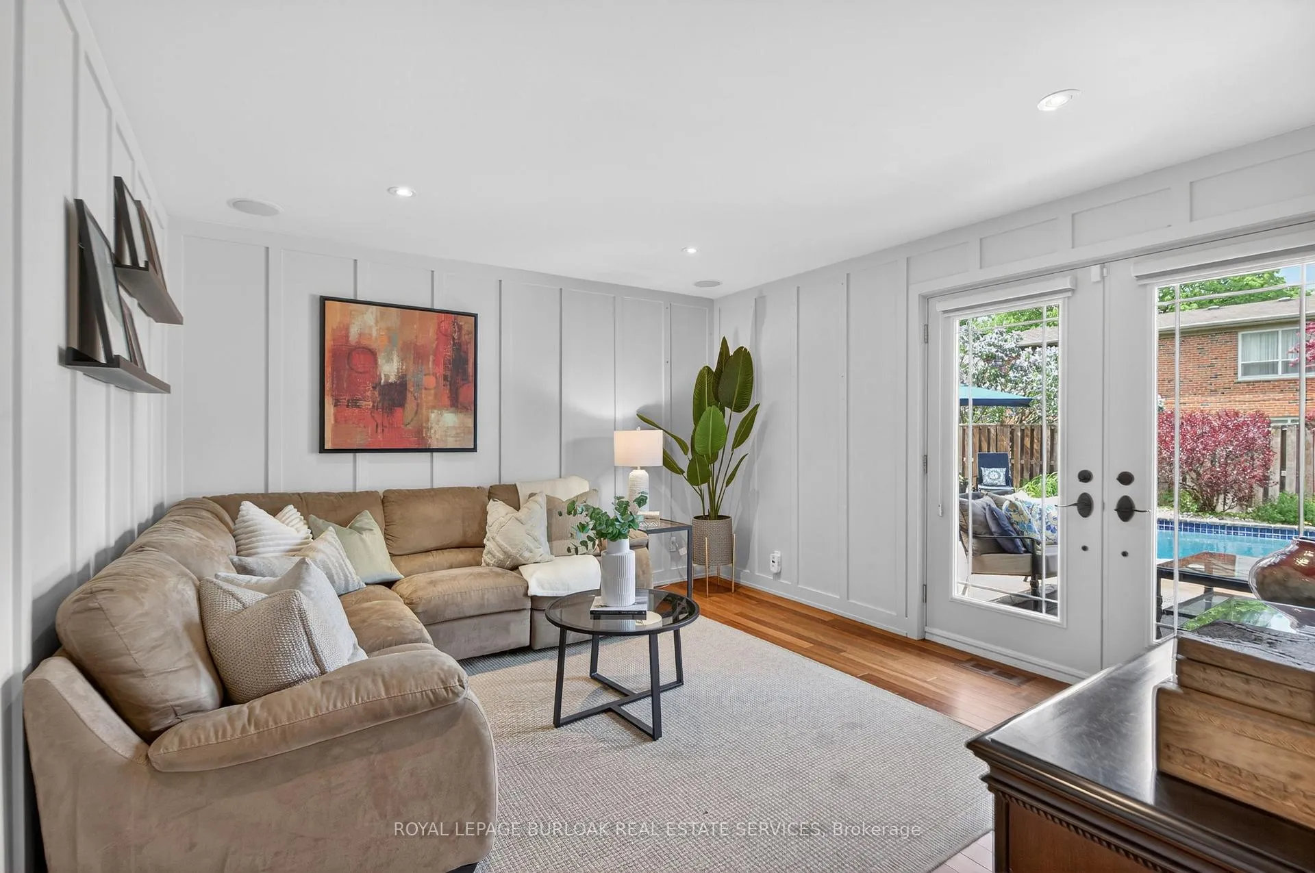 Photo 23 of 27 Shortland Crescent, Etobicoke, Willowridge-Martingrove-Richview — HOMEH