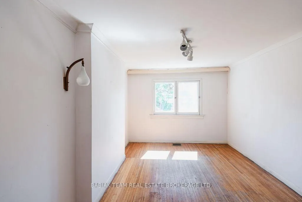 Photo 6 of 32 Radford Avenue, Toronto, High Park-Swansea — HOMEH