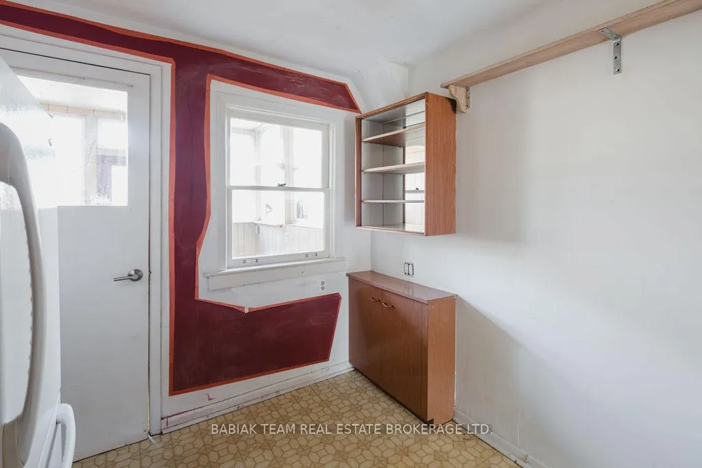Photo 13 of 32 Radford Avenue, Toronto, High Park-Swansea — HOMEH