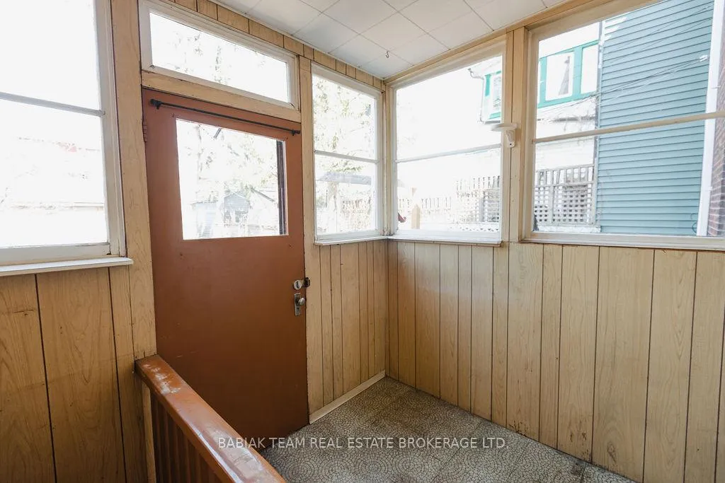 Photo 14 of 32 Radford Avenue, Toronto, High Park-Swansea — HOMEH