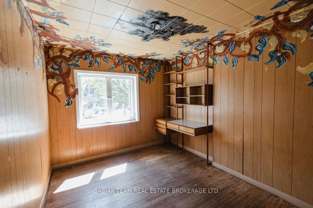Photo 23 of 32 Radford Avenue, Toronto, High Park-Swansea — HOMEH