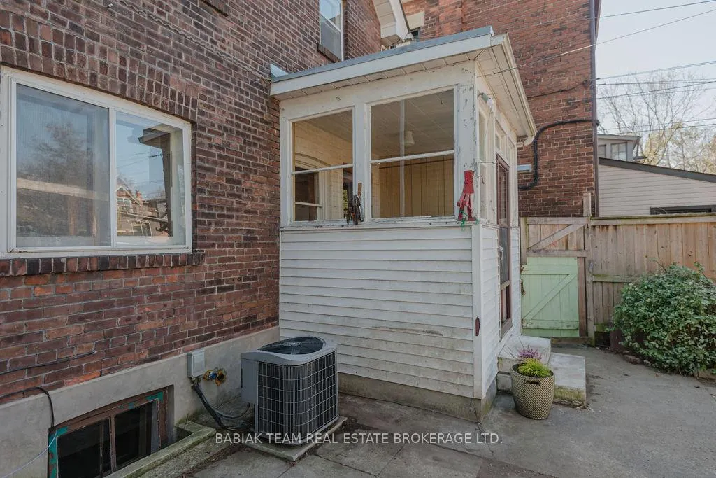 Photo 31 of 32 Radford Avenue, Toronto, High Park-Swansea — HOMEH