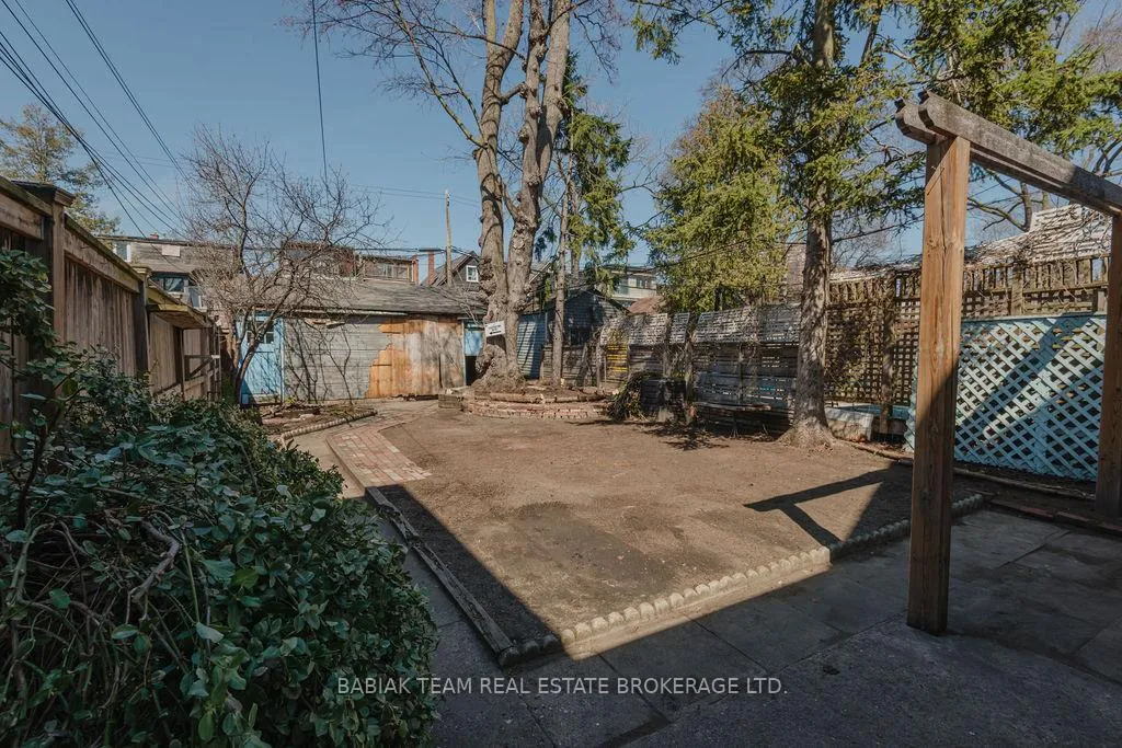 Photo 33 of 32 Radford Avenue, Toronto, High Park-Swansea — HOMEH