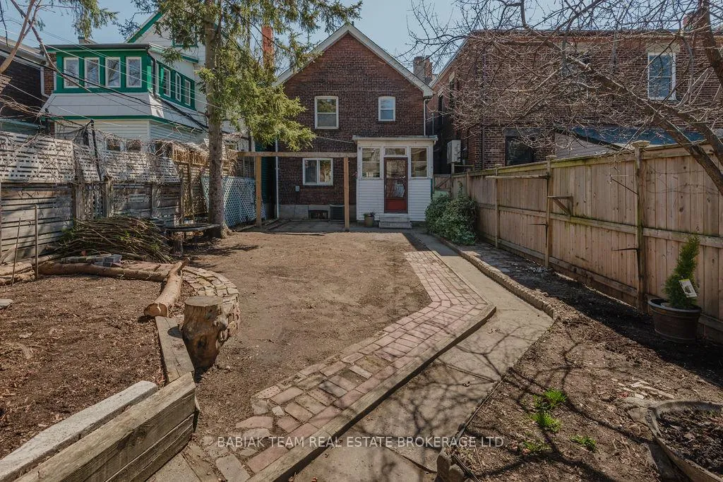 Photo 35 of 32 Radford Avenue, Toronto, High Park-Swansea — HOMEH