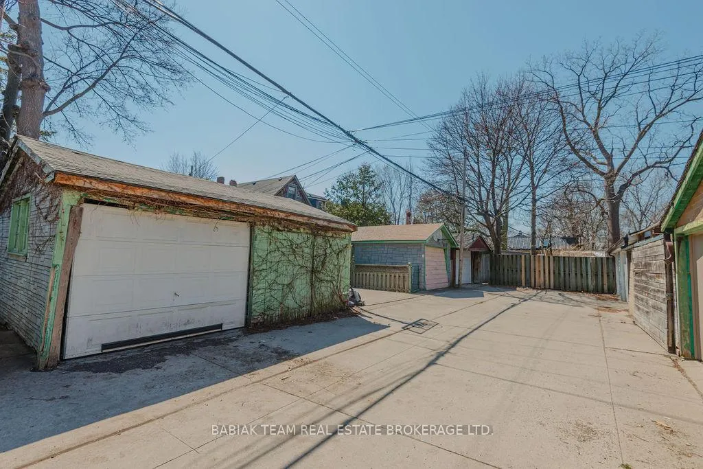 Photo 37 of 32 Radford Avenue, Toronto, High Park-Swansea — HOMEH