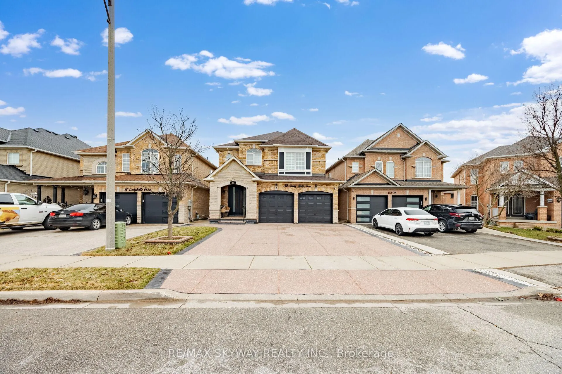 Photo 2 of 32 Lady Belle Crescent, Brampton, Sandringham-Wellington — HOMEH