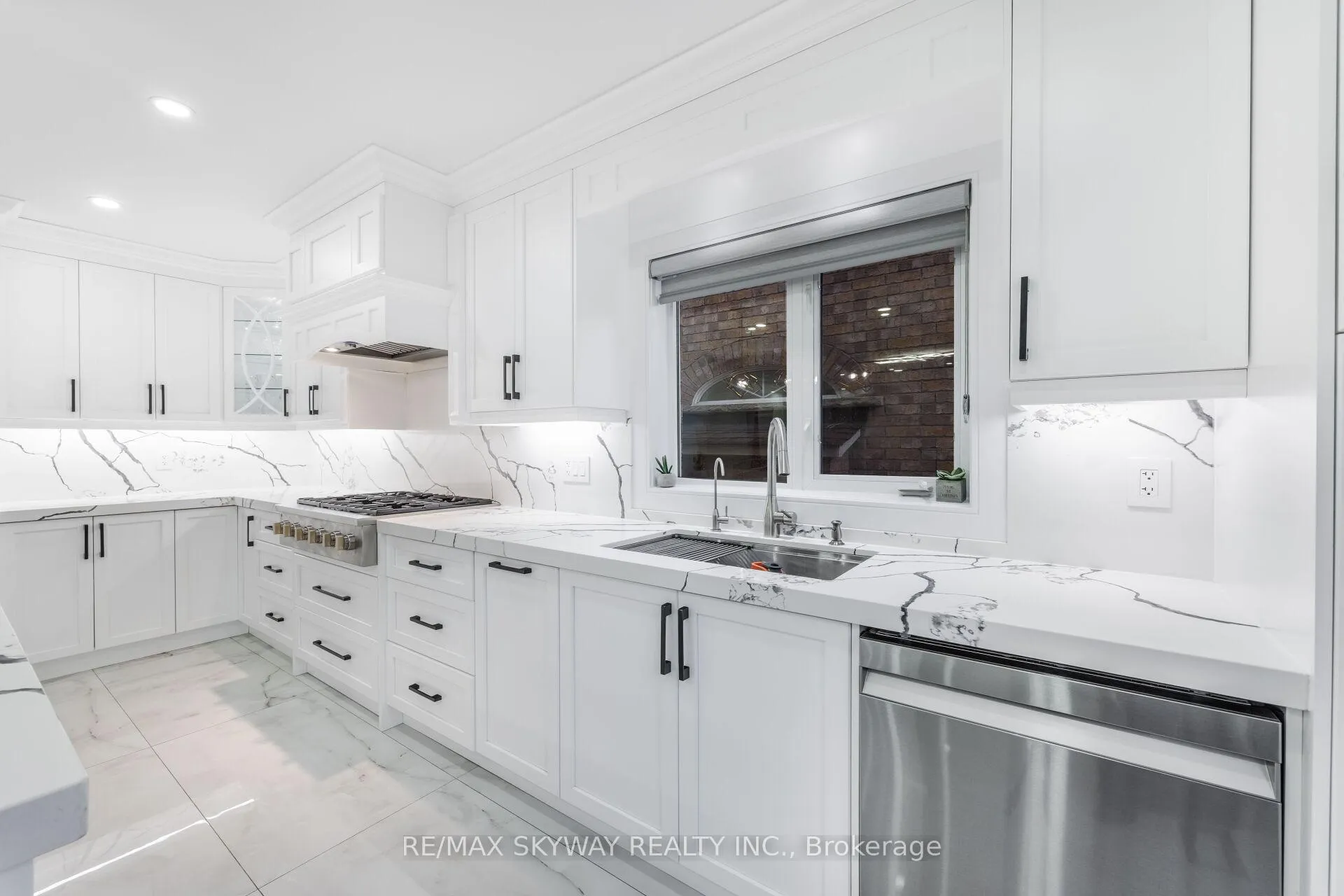 Photo 14 of 32 Lady Belle Crescent, Brampton, Sandringham-Wellington — HOMEH