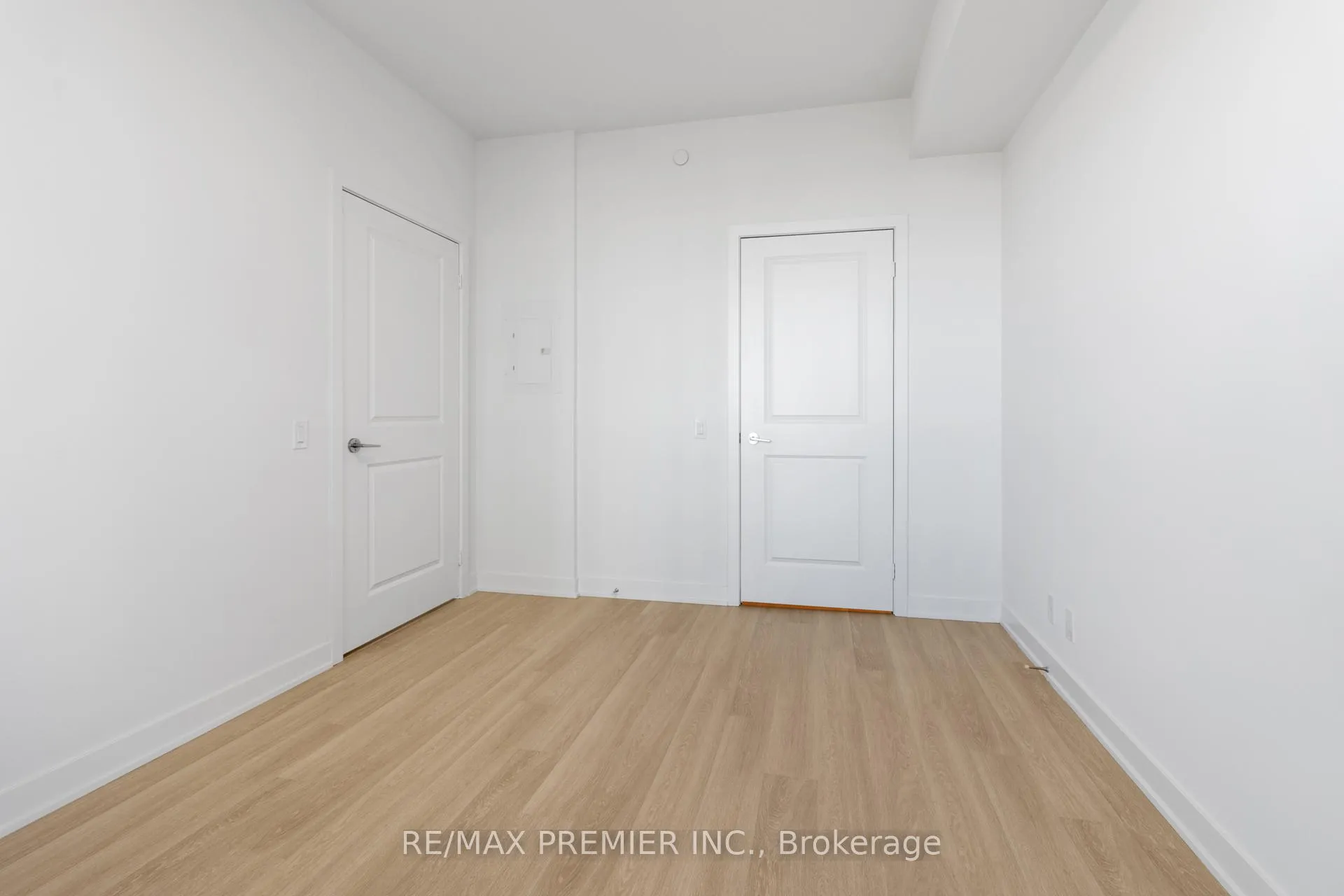Photo 37 of Unit 909, 30 Upper Mall Way, Vaughan, Brownridge — HOMEH