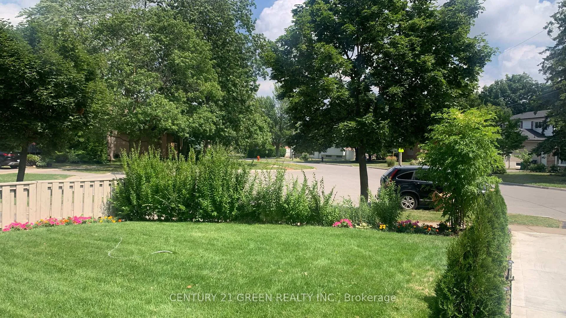Photo 30 of Unit UPPER, 28 Parkway Avenue, Brampton, Northwood Park — HOMEH