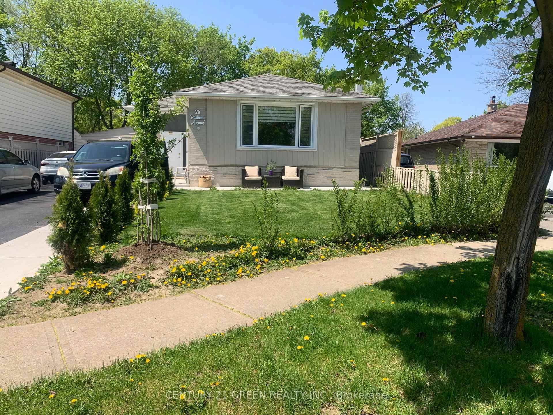 Photo 32 of Unit UPPER, 28 Parkway Avenue, Brampton, Northwood Park — HOMEH