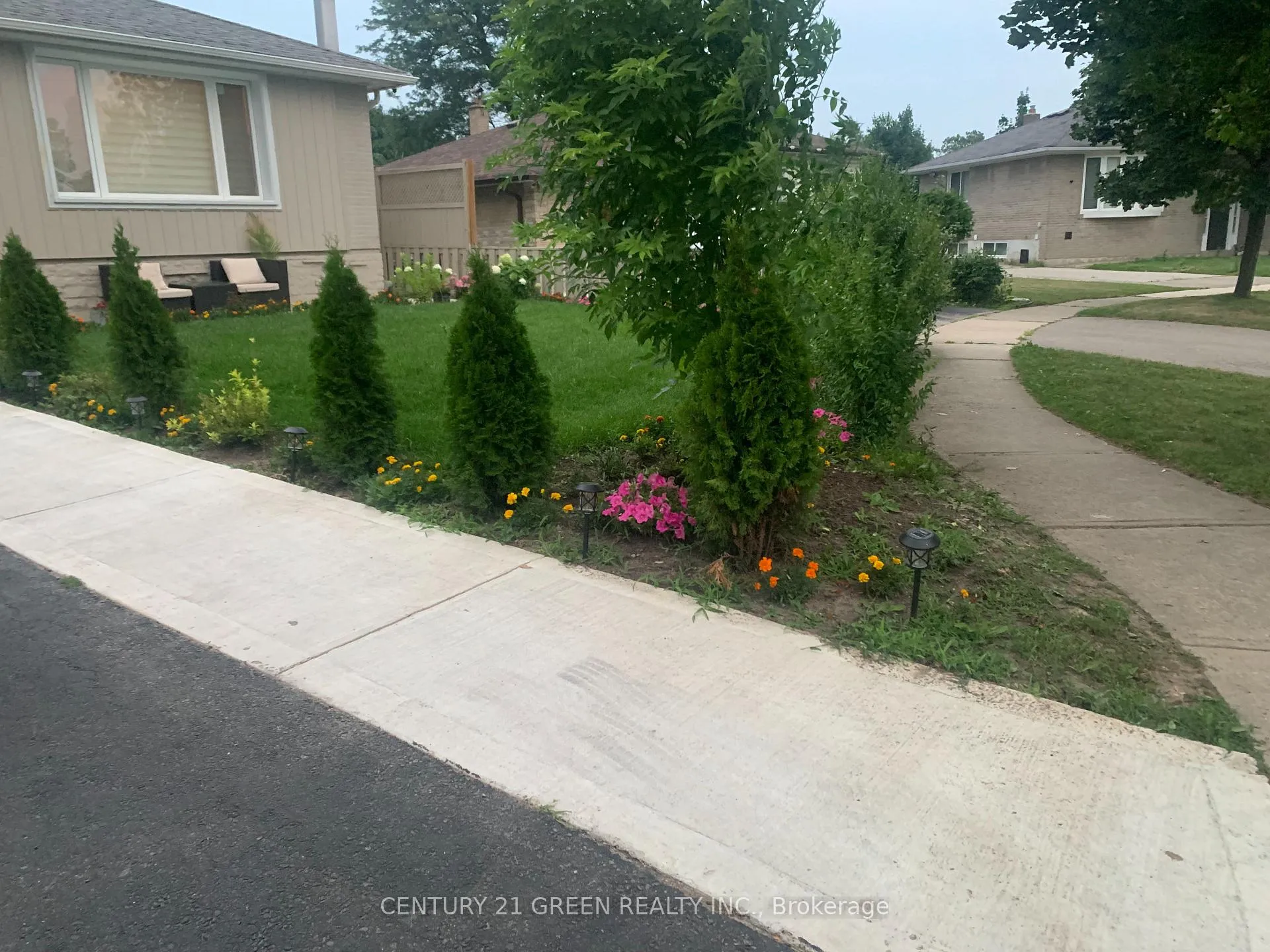 Photo 33 of Unit UPPER, 28 Parkway Avenue, Brampton, Northwood Park — HOMEH