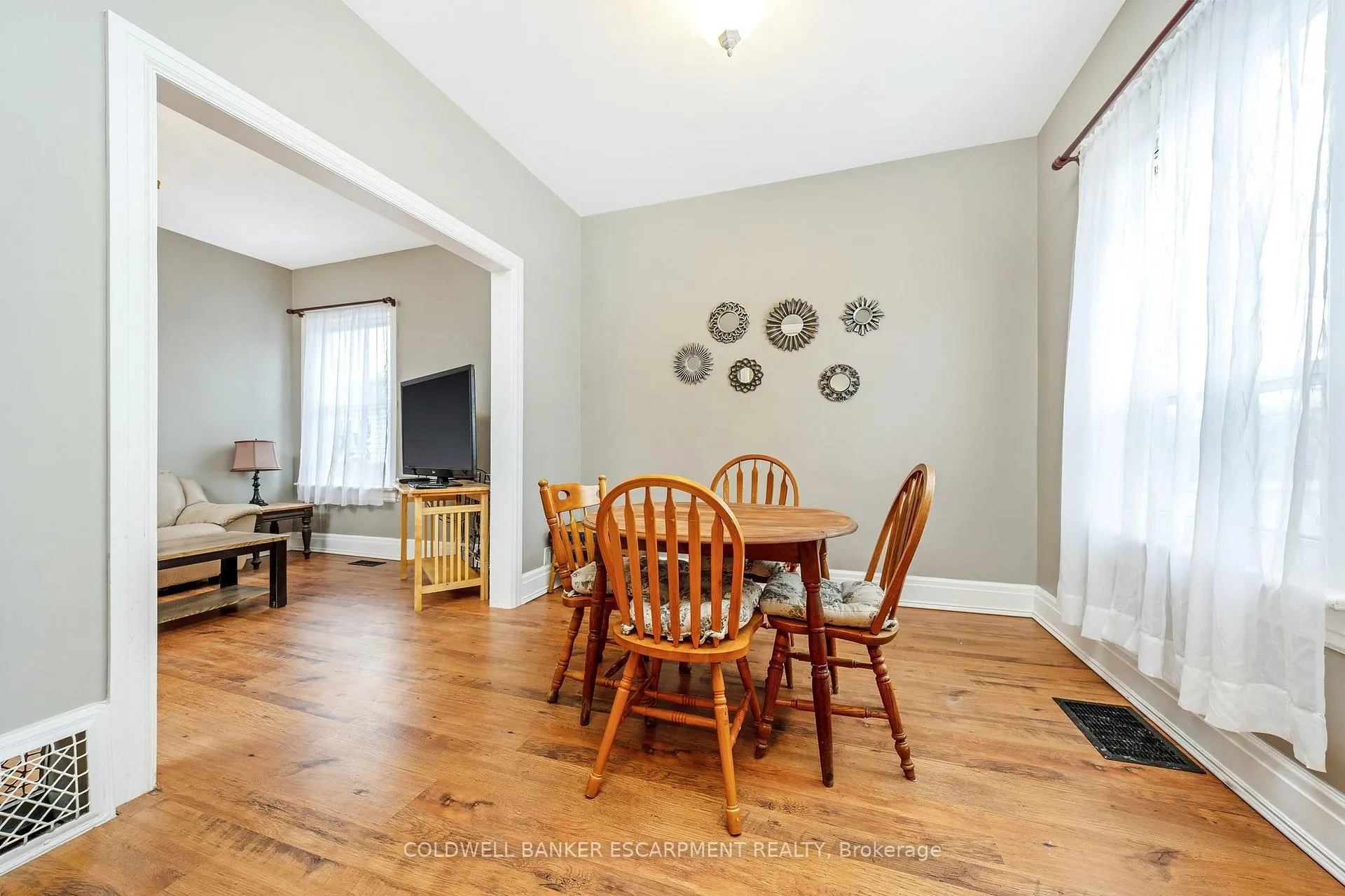 Photo 11 of 122 Cedar Street, Cambridge, Southwood - Kinbridge — HOMEH