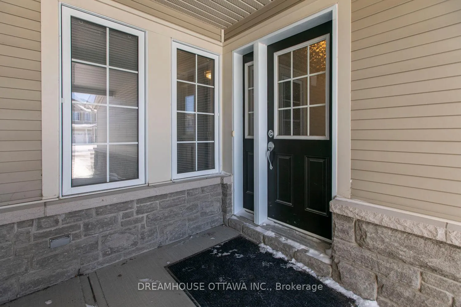 Photo 3 of 158 Patriot Place, Ottawa, Kanata - Emerald Meadows/Trailwest — HOMEH