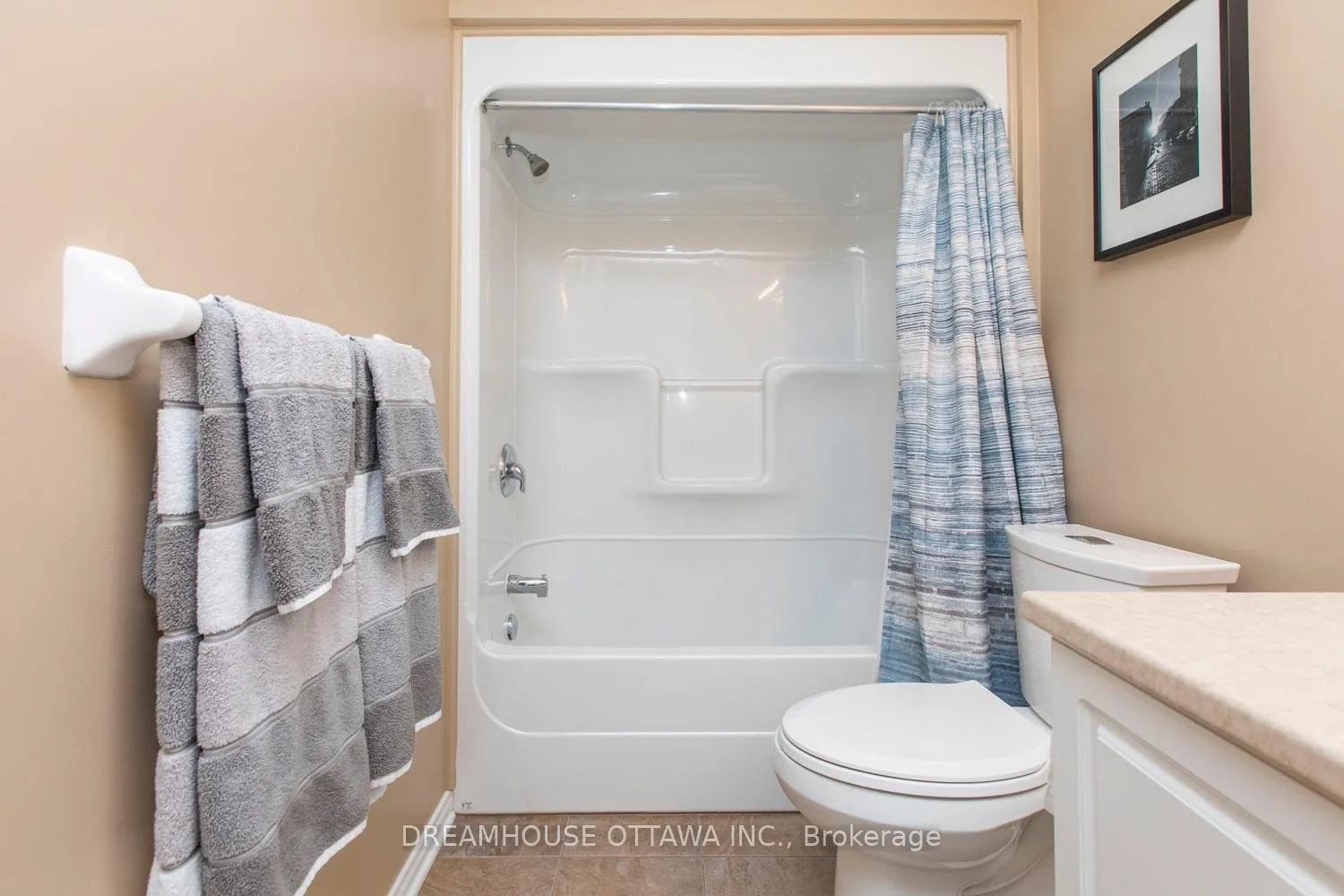 Photo 32 of 158 Patriot Place, Ottawa, Kanata - Emerald Meadows/Trailwest — HOMEH