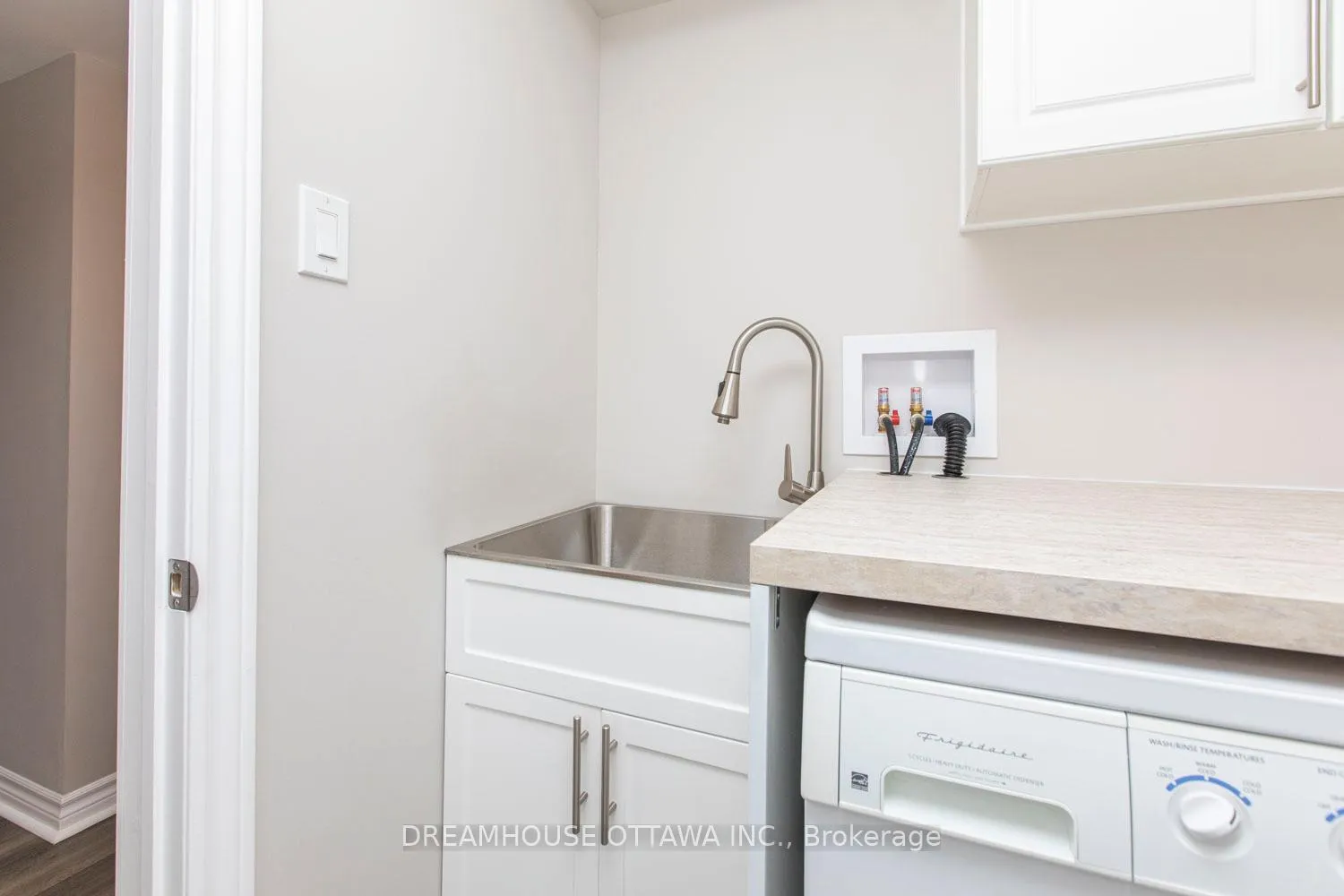 Photo 37 of 158 Patriot Place, Ottawa, Kanata - Emerald Meadows/Trailwest — HOMEH