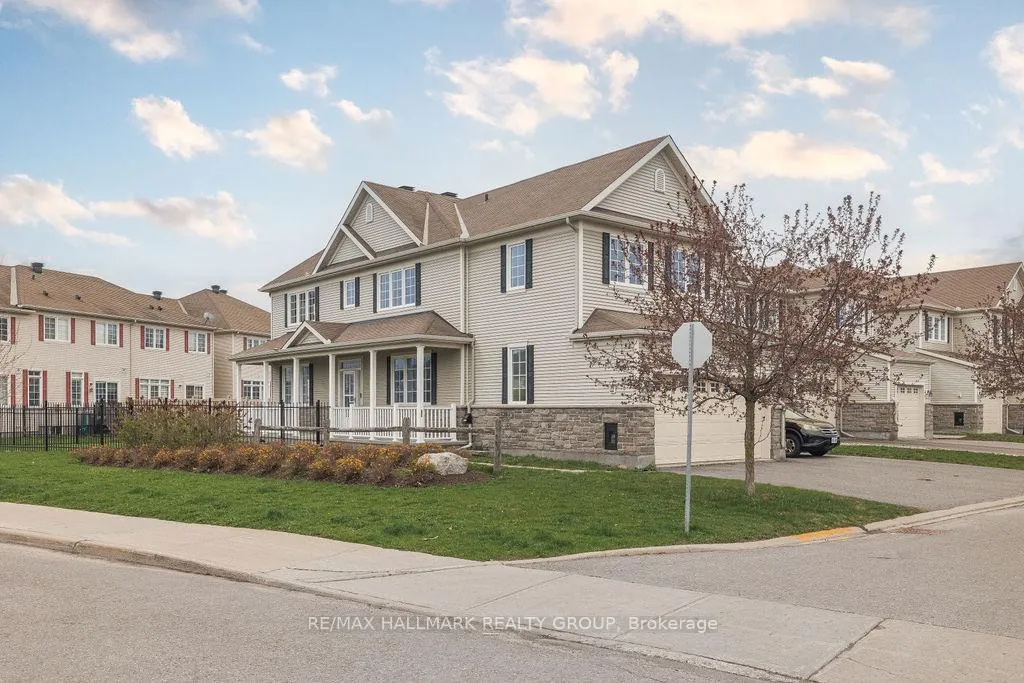 Photo 2 of 800 Kennacraig Private, Ottawa, Barrhaven - Stonebridge — HOMEH