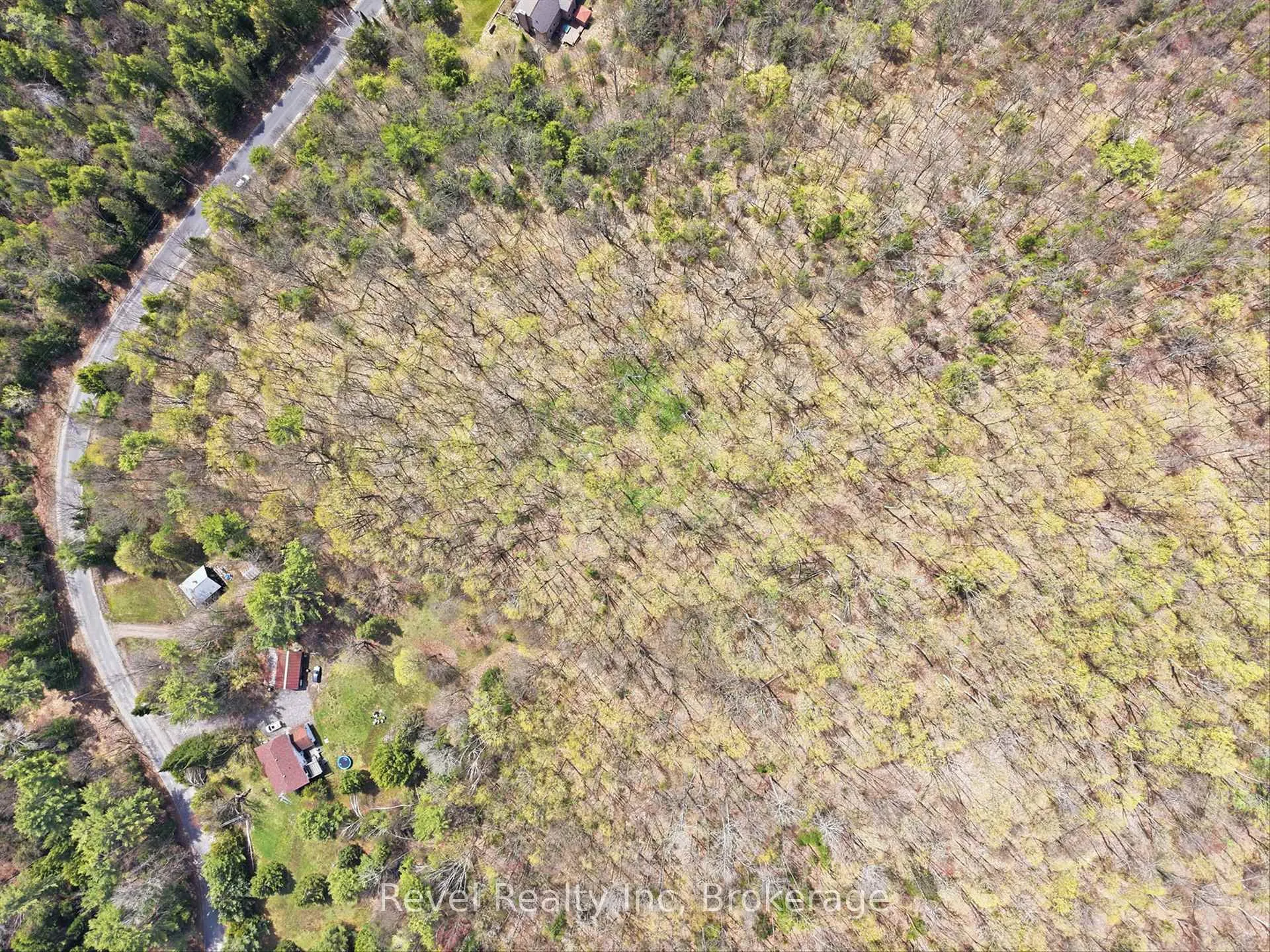 Photo 13 of 1163 Vankoughnet Road, Bracebridge, Oakley — HOMEH