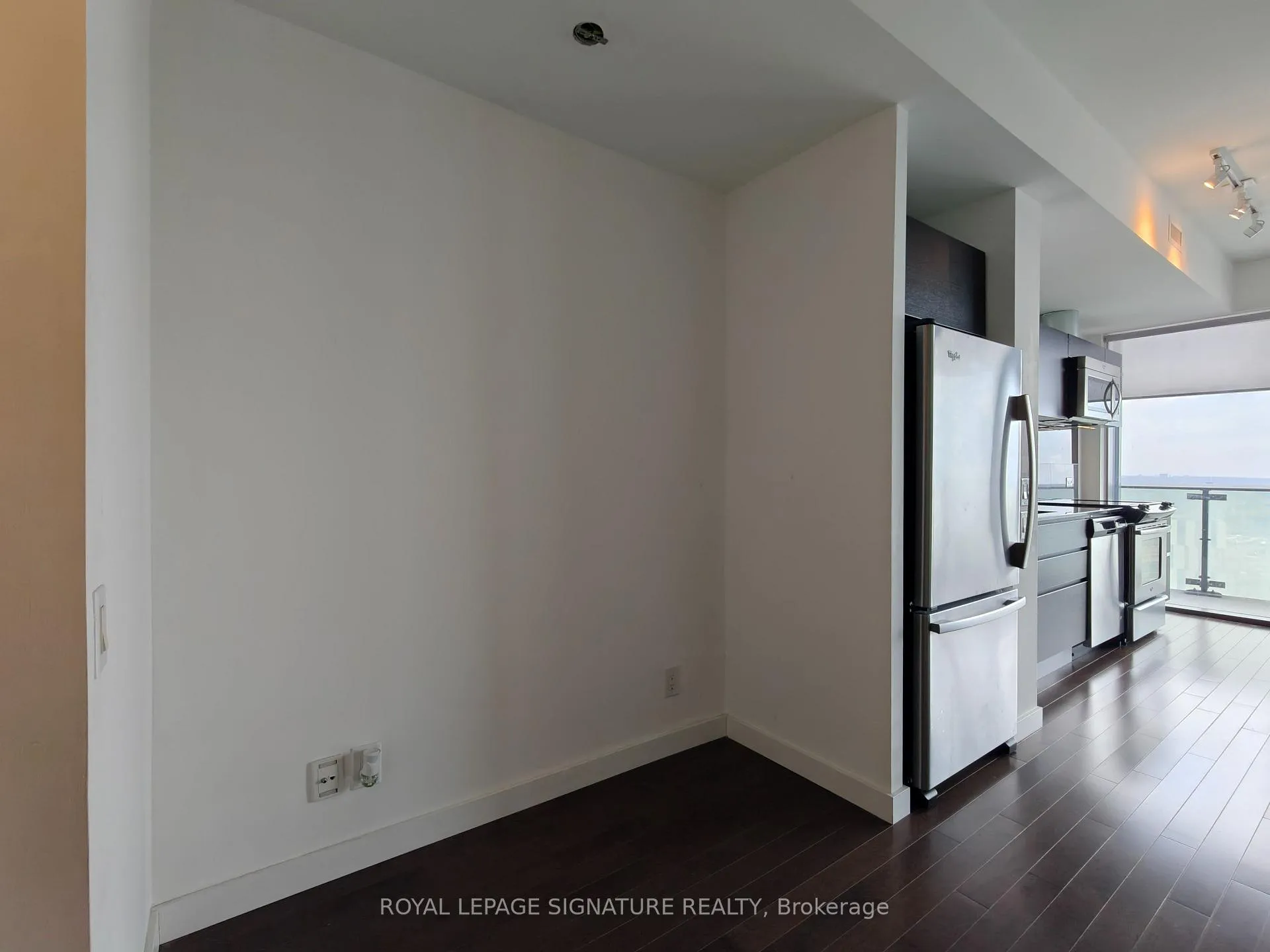 Photo 8 of Unit 3305, 390 Cherry Street, Toronto, Waterfront Communities — HOMEH