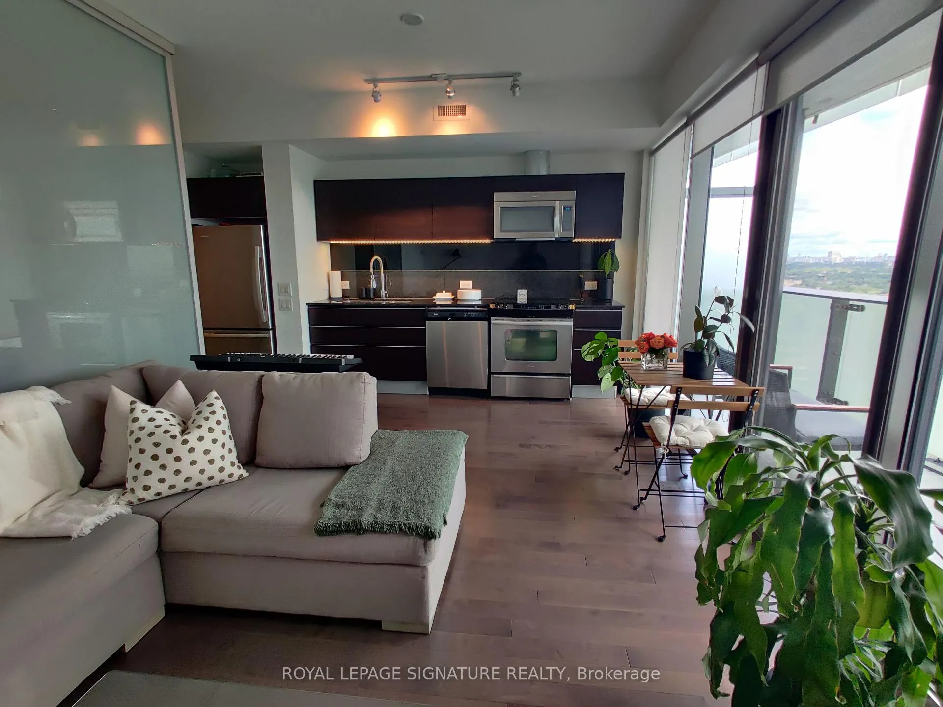 Photo 13 of Unit 3305, 390 Cherry Street, Toronto, Waterfront Communities — HOMEH