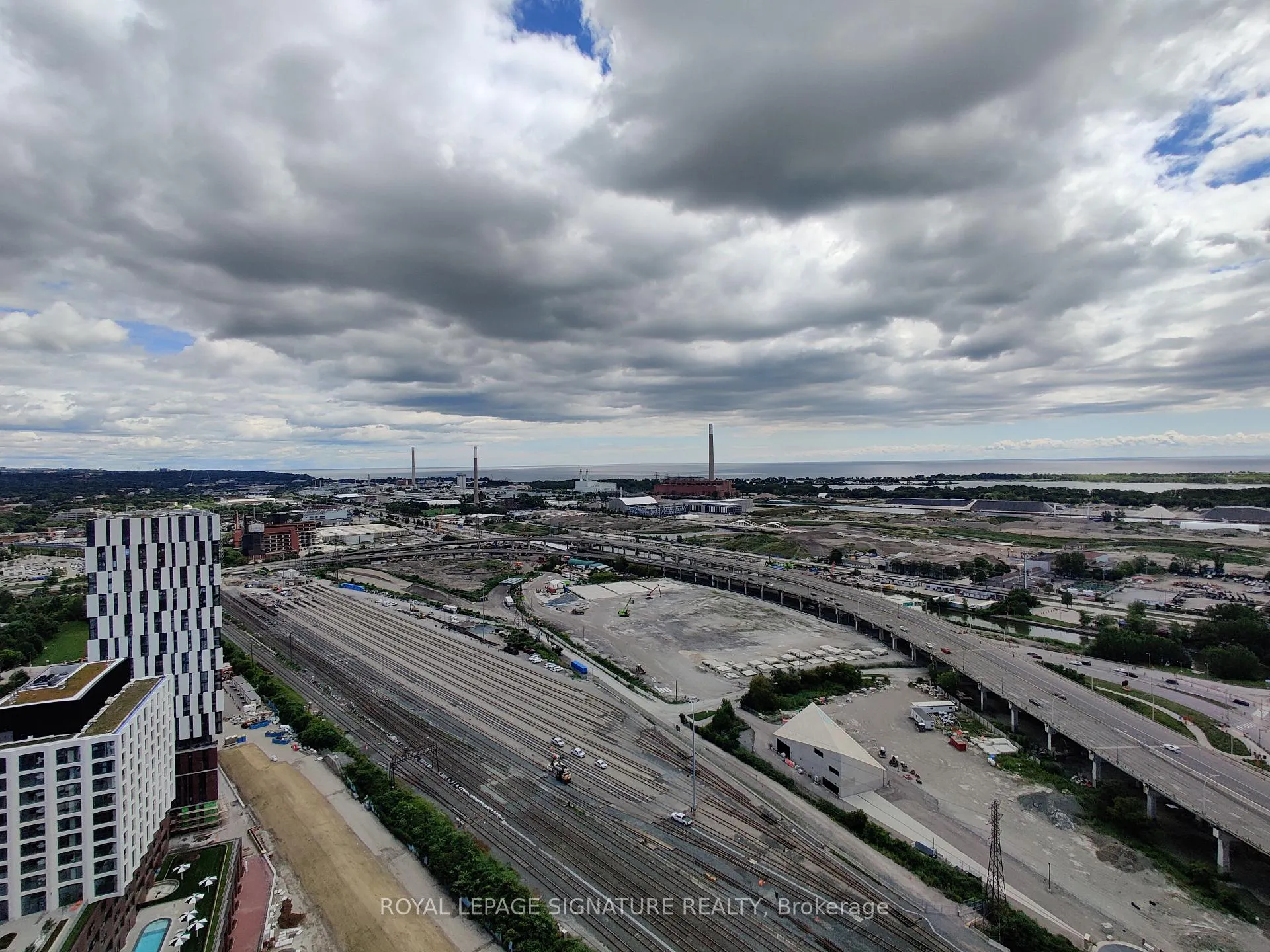 Photo 33 of Unit 3305, 390 Cherry Street, Toronto, Waterfront Communities — HOMEH