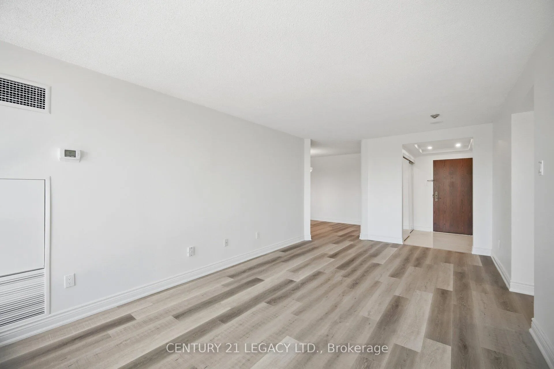 Photo 13 of Unit 404, 24 Hanover Road, Brampton, Queen Street Corridor — HOMEH