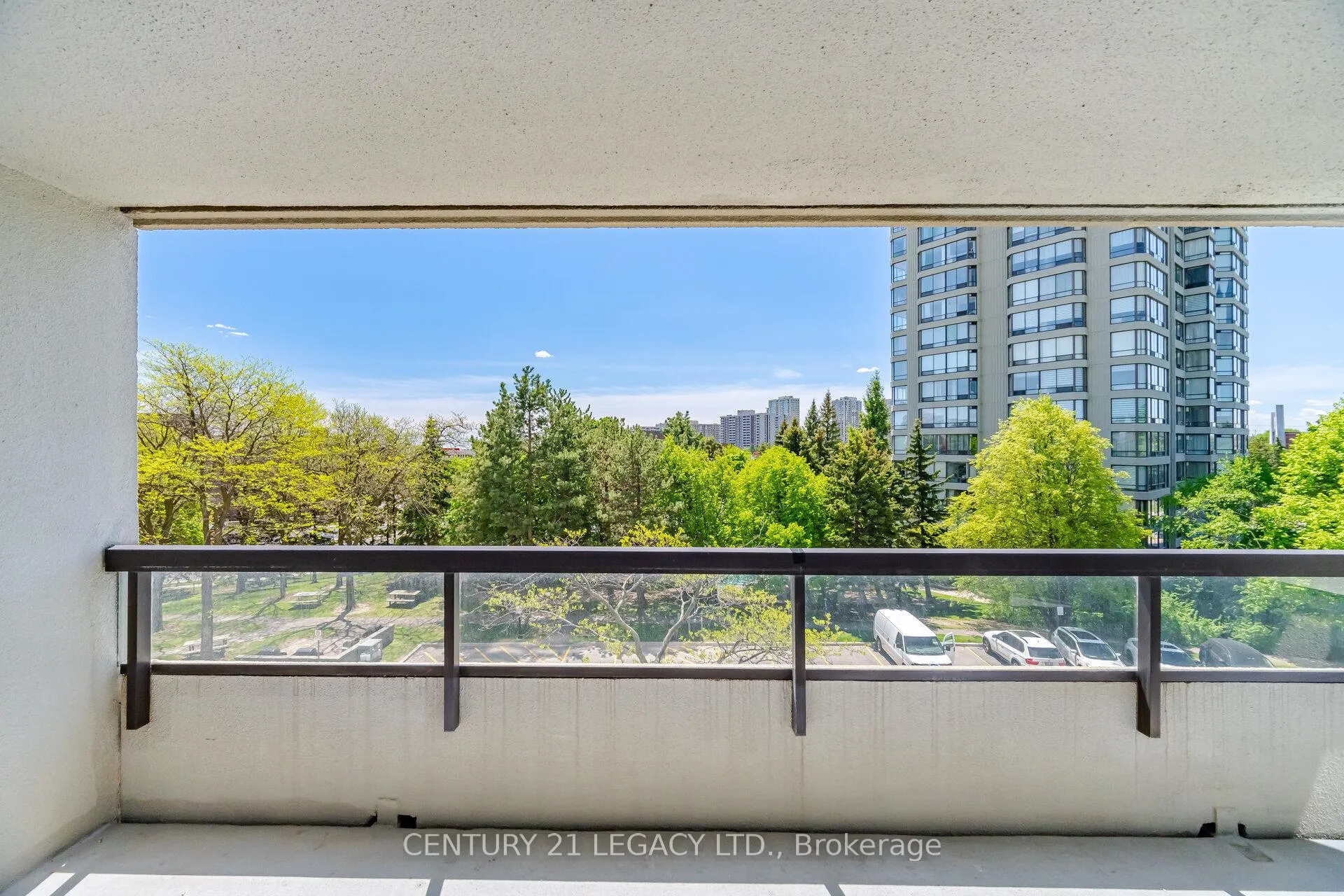 Photo 17 of Unit 404, 24 Hanover Road, Brampton, Queen Street Corridor — HOMEH