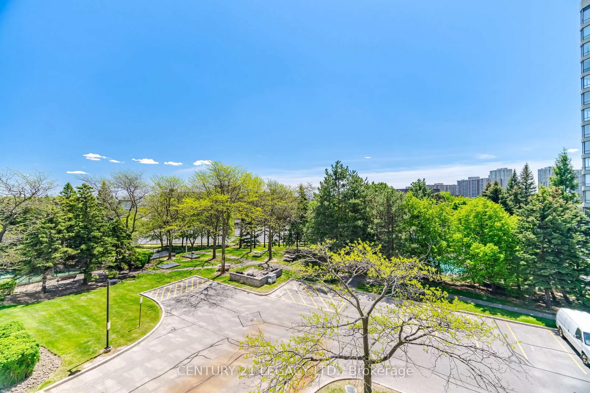 Photo 20 of Unit 404, 24 Hanover Road, Brampton, Queen Street Corridor — HOMEH