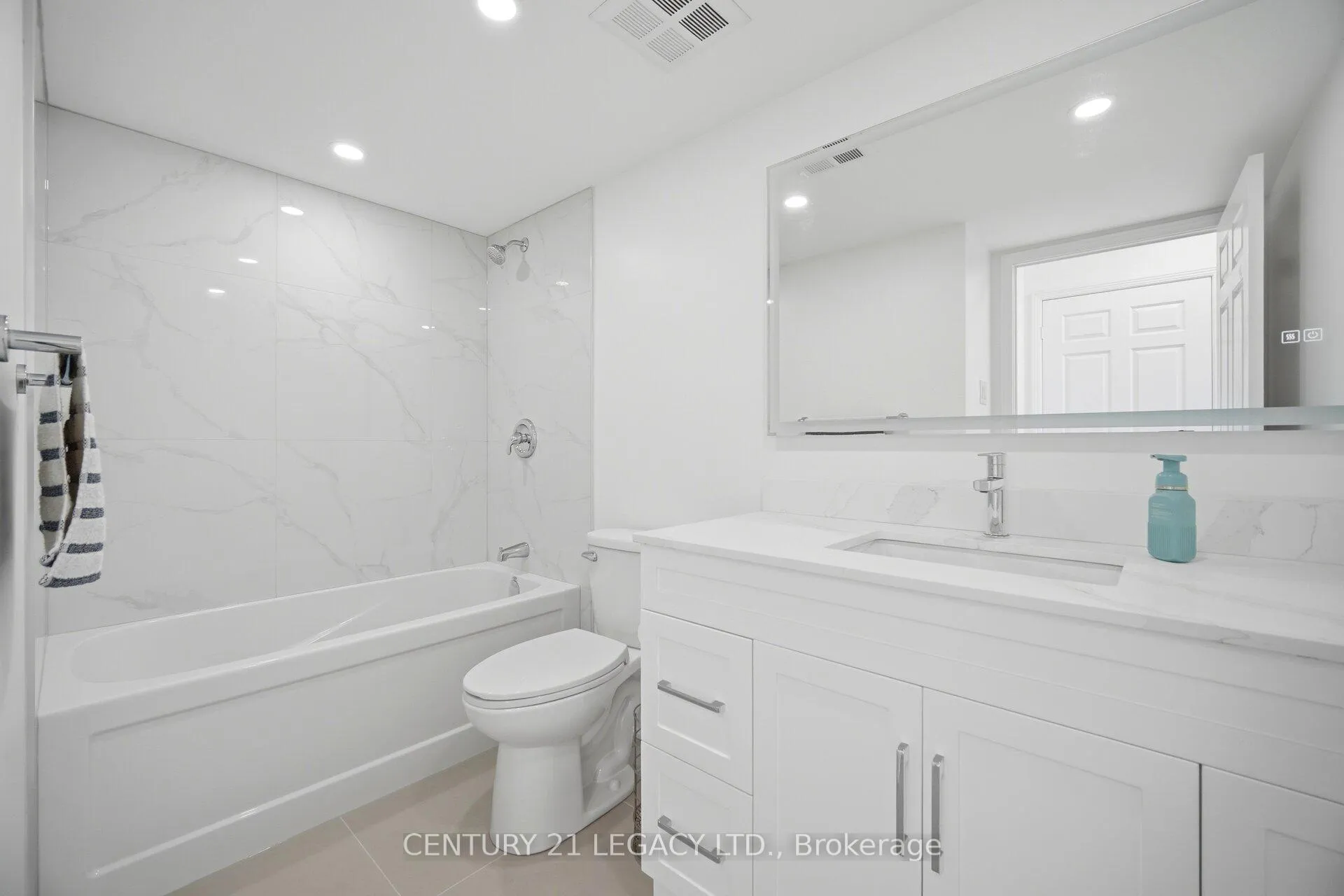 Photo 25 of Unit 404, 24 Hanover Road, Brampton, Queen Street Corridor — HOMEH