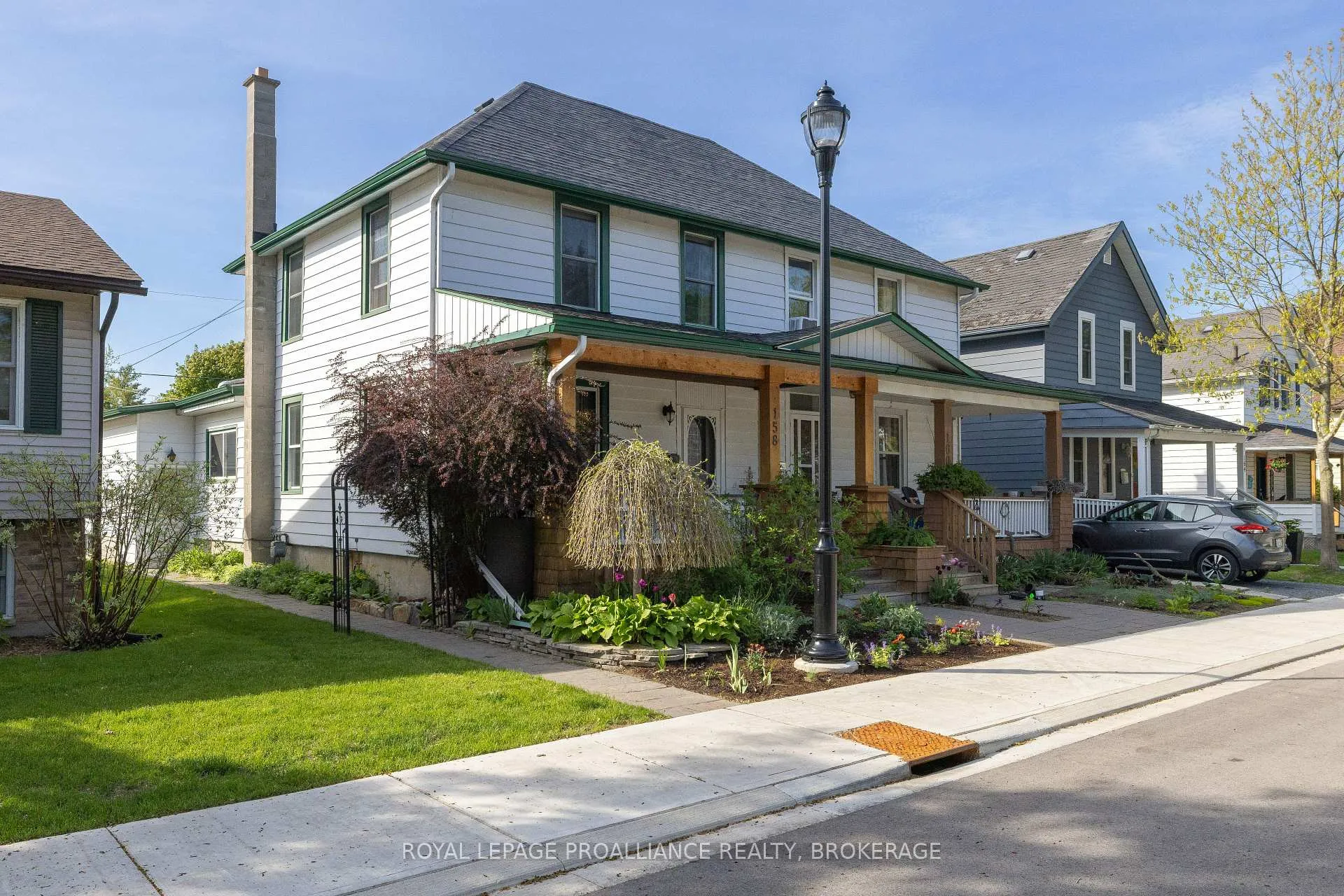 Photo 2 of 158 Arthur Street, Gananoque — HOMEH