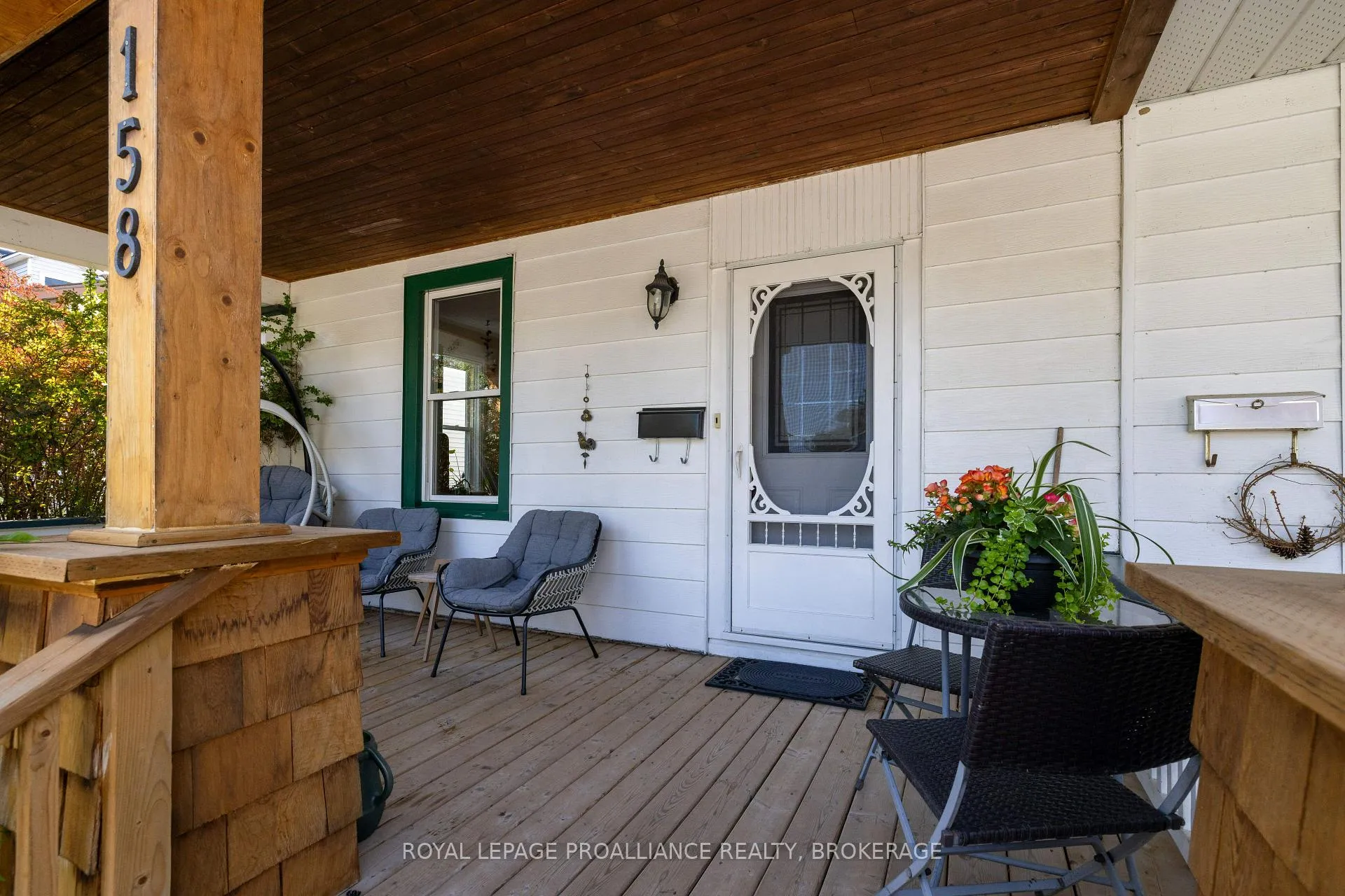 Photo 4 of 158 Arthur Street, Gananoque — HOMEH
