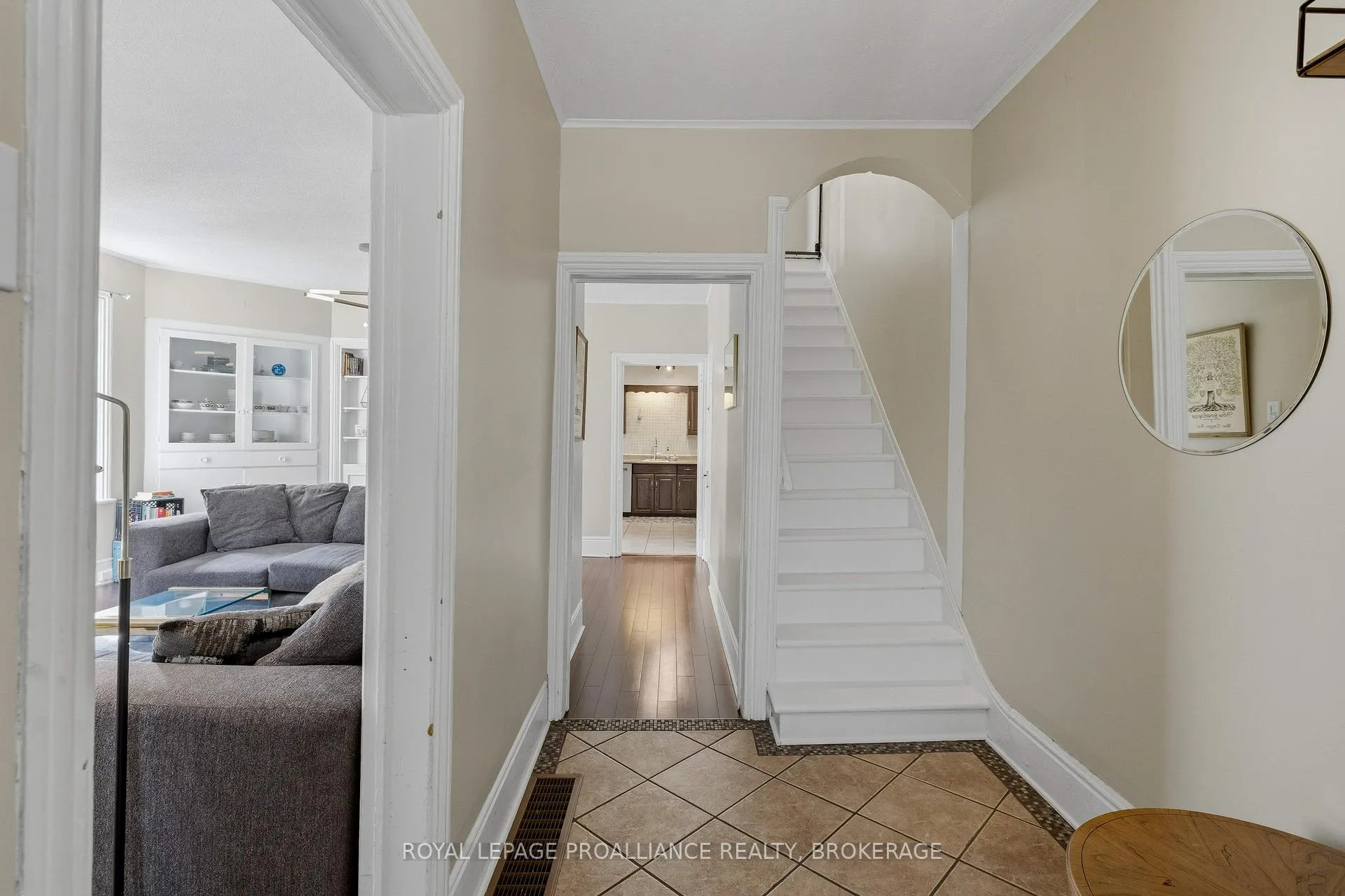 Photo 6 of 158 Arthur Street, Gananoque — HOMEH