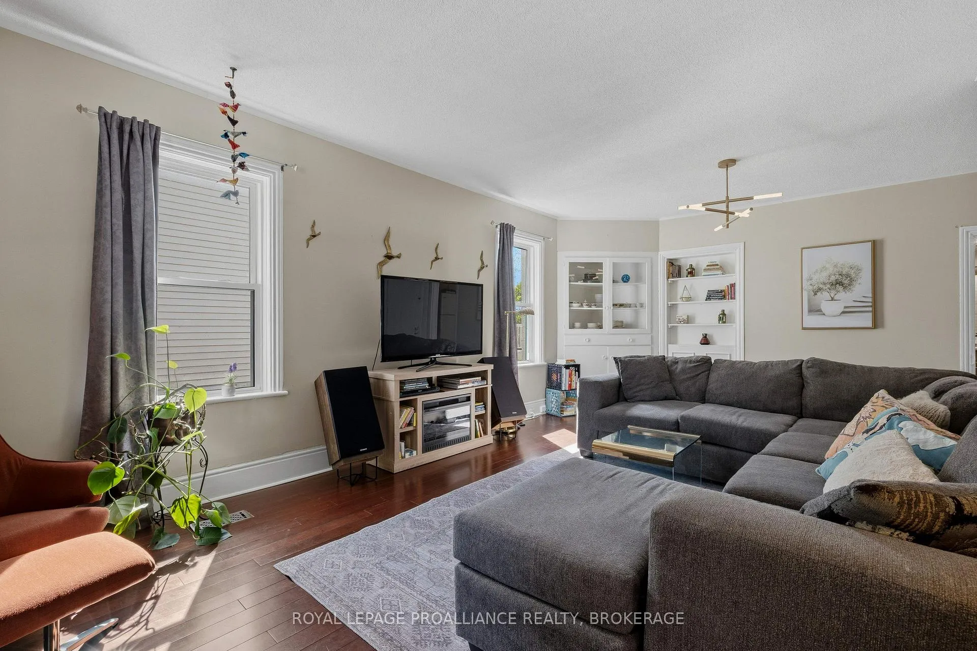 Photo 7 of 158 Arthur Street, Gananoque — HOMEH