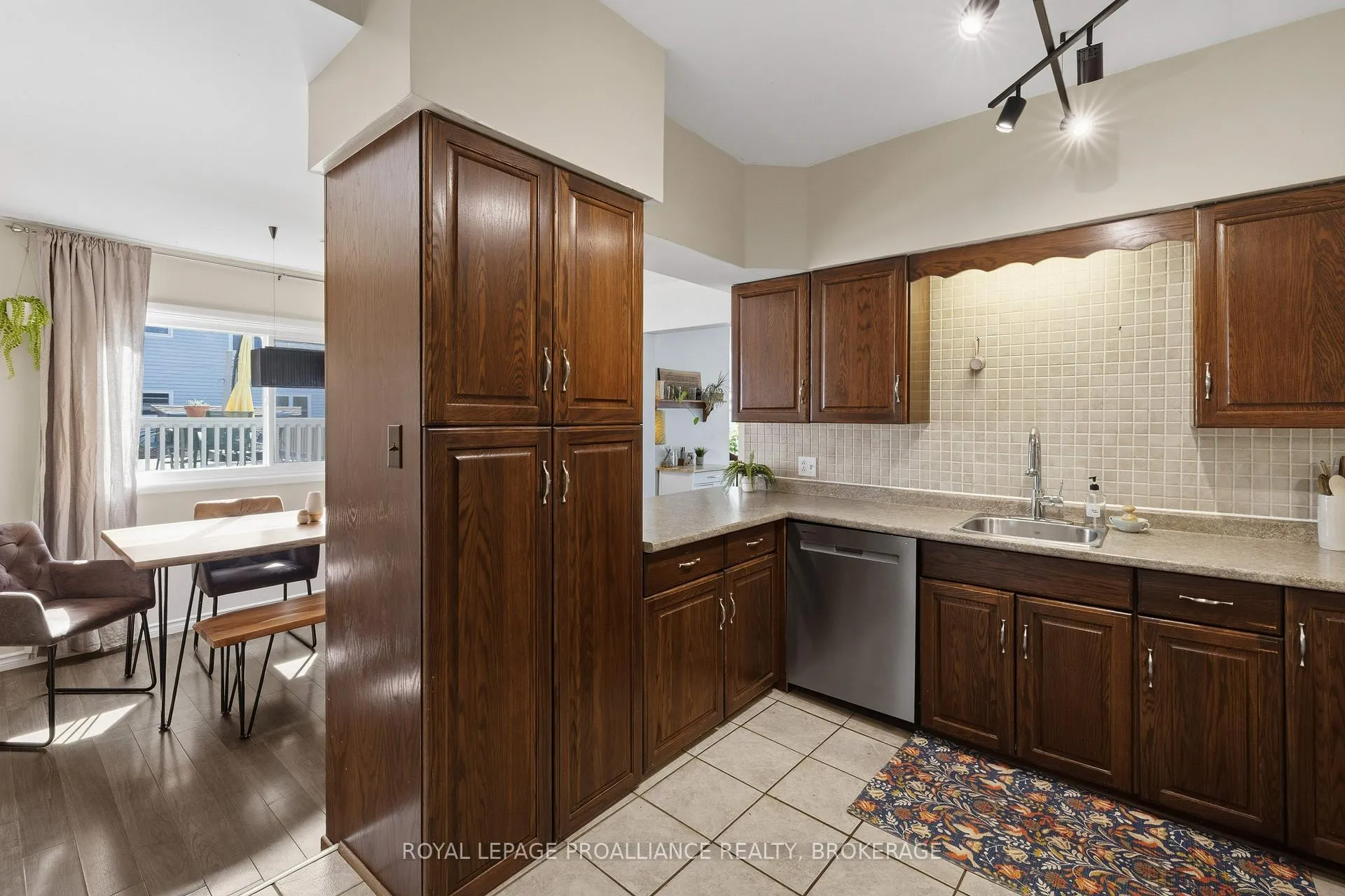 Photo 13 of 158 Arthur Street, Gananoque — HOMEH