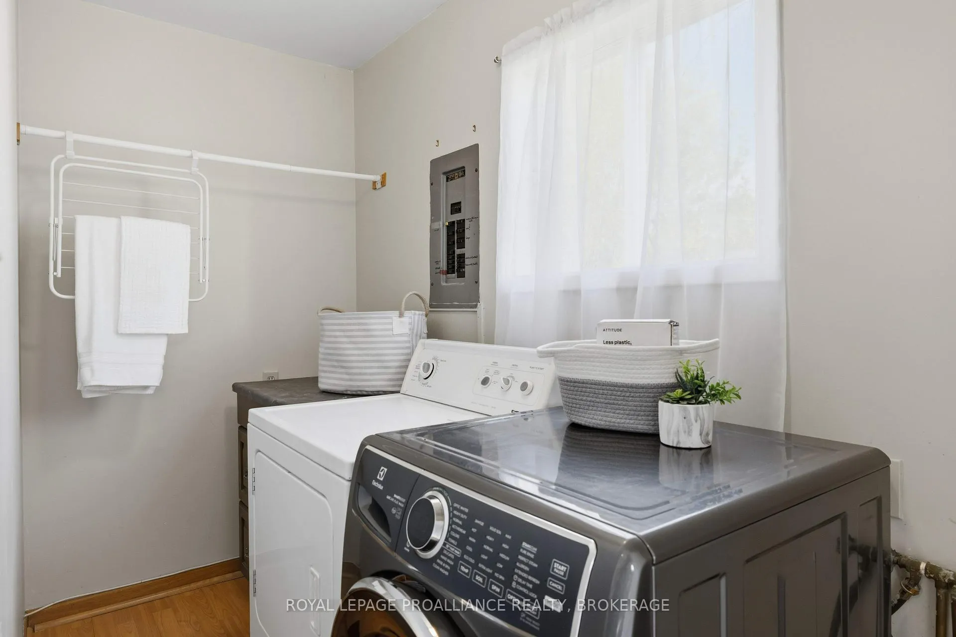 Photo 23 of 158 Arthur Street, Gananoque — HOMEH