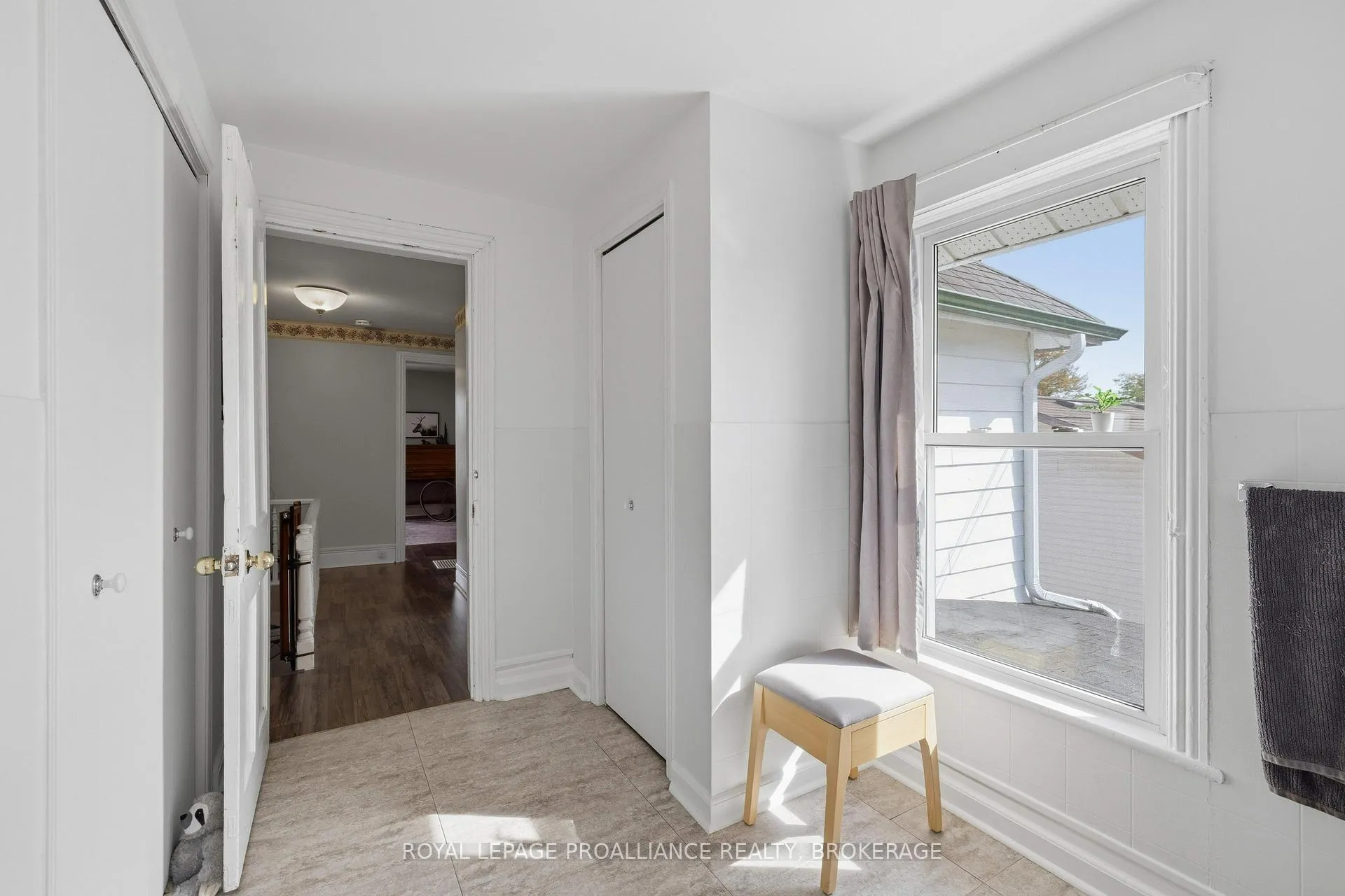Photo 36 of 158 Arthur Street, Gananoque — HOMEH