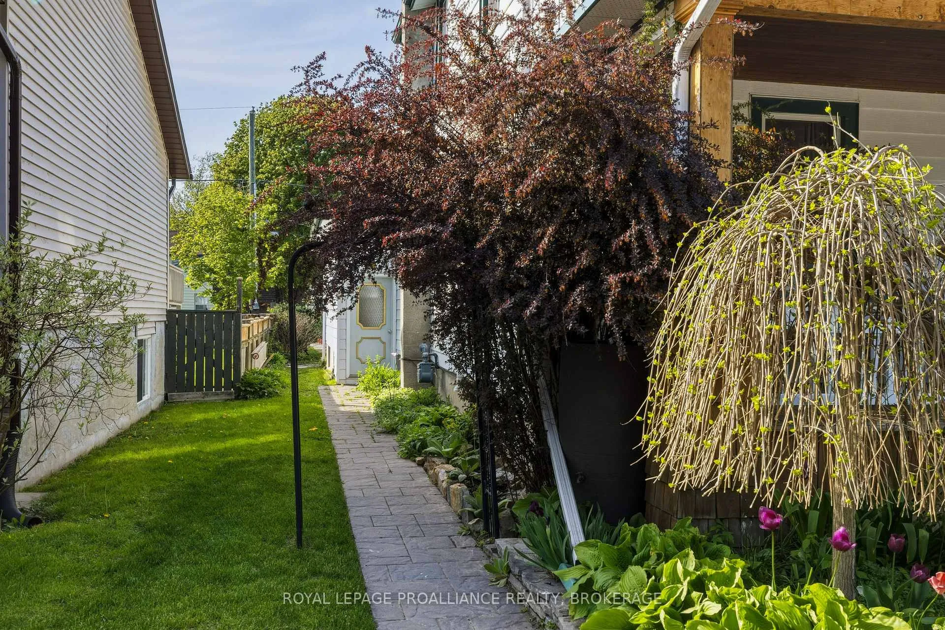 Photo 40 of 158 Arthur Street, Gananoque — HOMEH