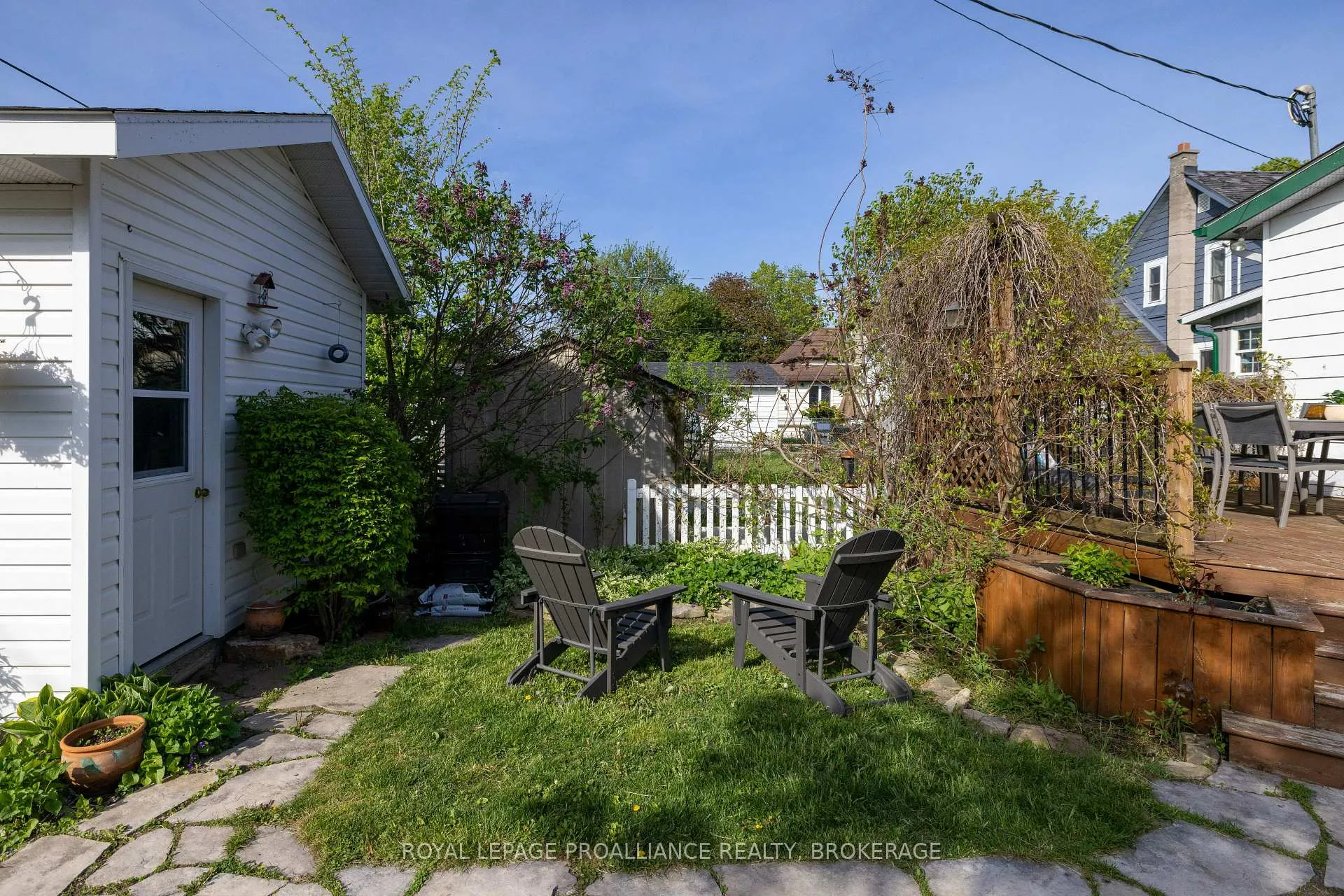 Photo 42 of 158 Arthur Street, Gananoque — HOMEH