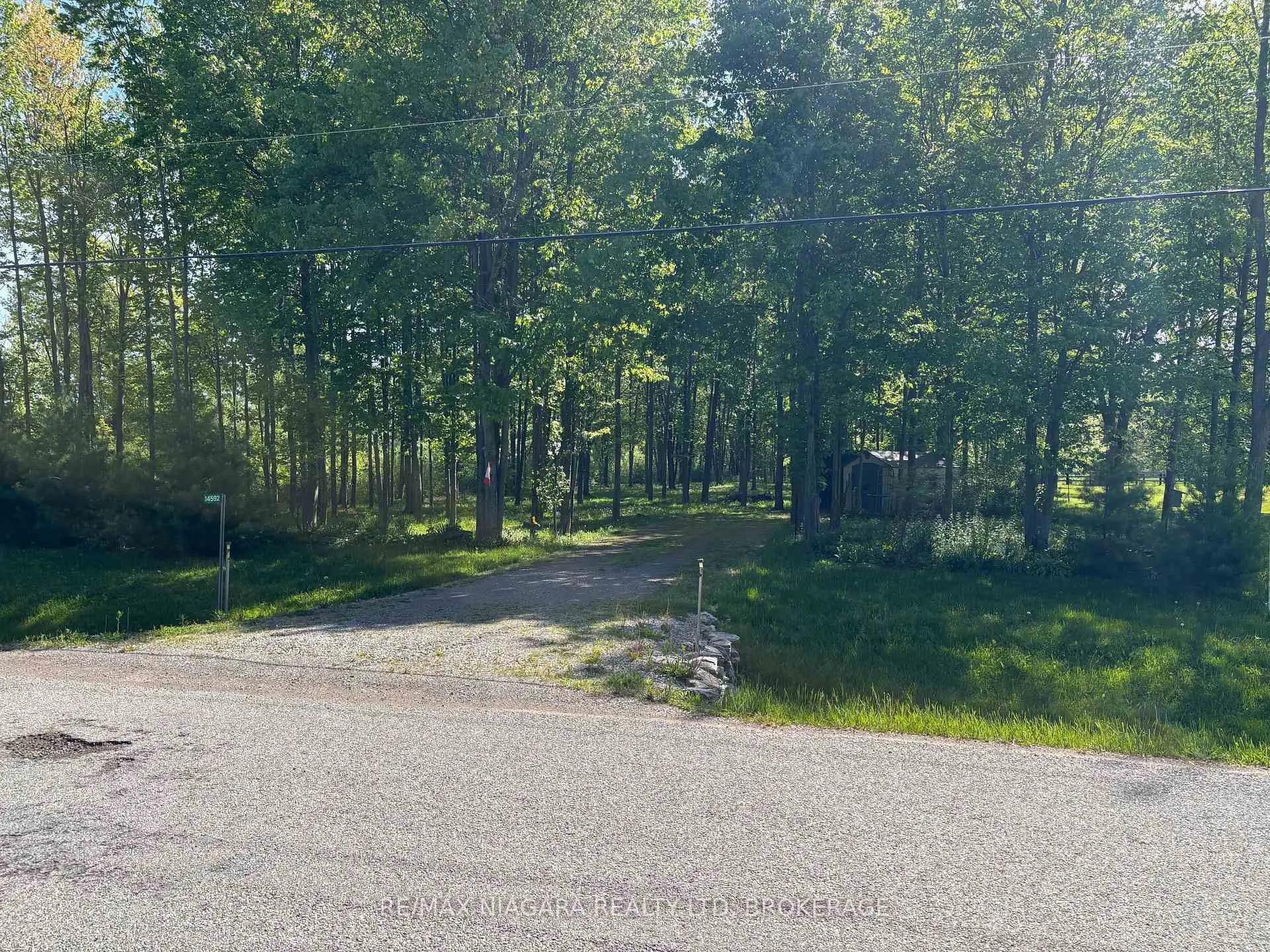 Photo 1 of 14592 Morris Road N, Niagara Falls, Schisler — HOMEH