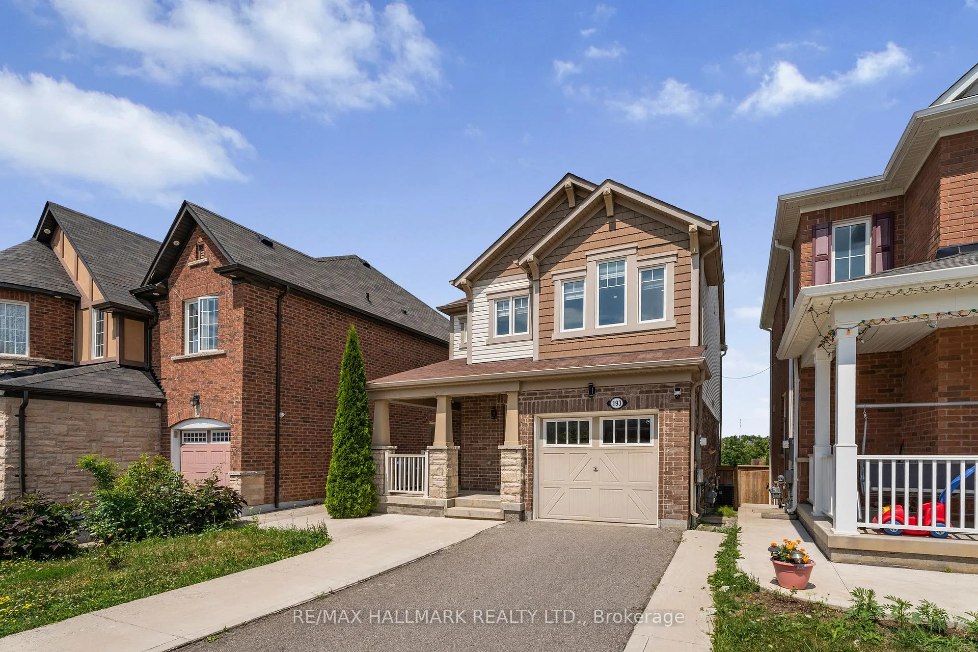 Photo 2 of 193 Robert Parkinson Drive, Brampton, Northwest Brampton — HOMEH