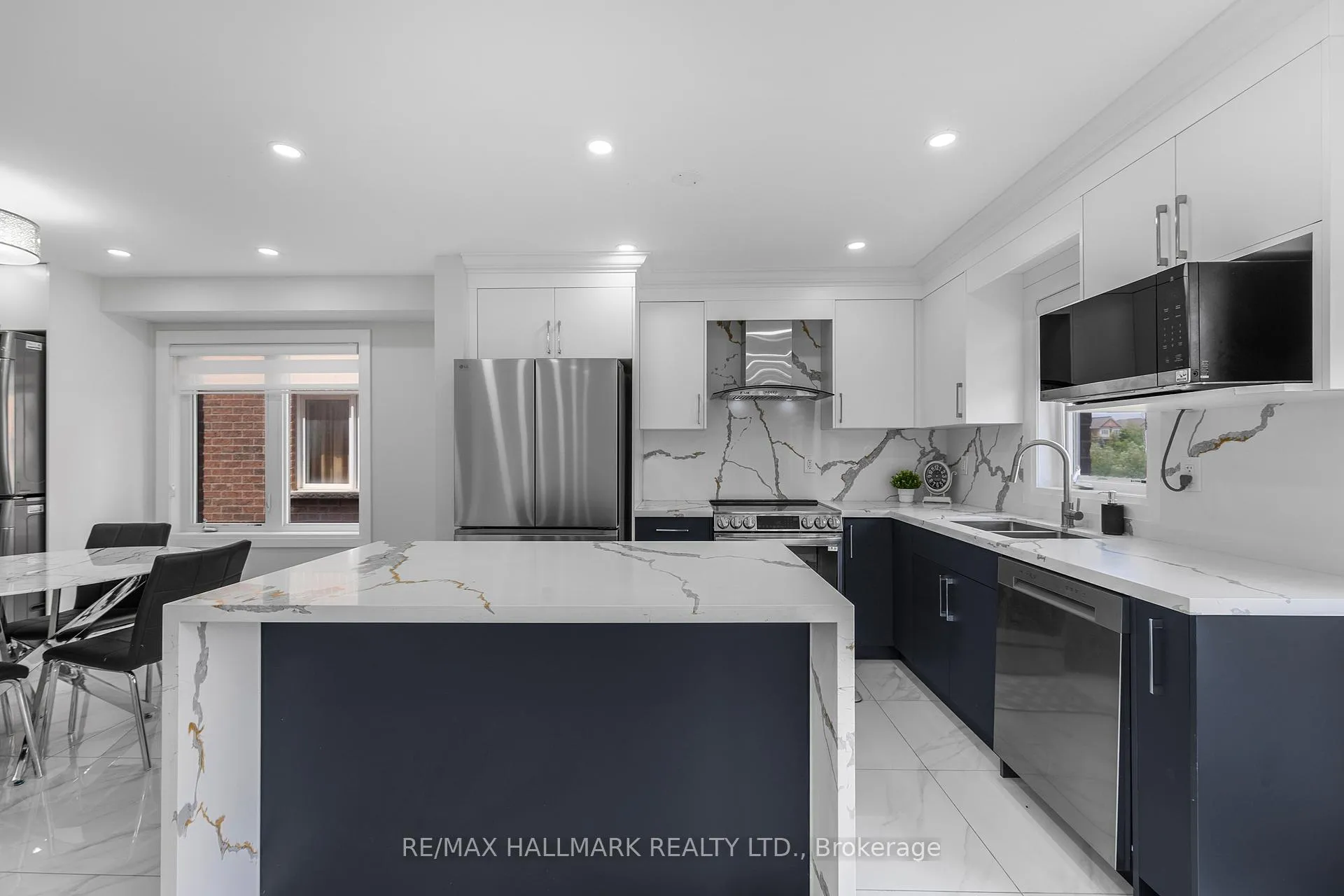 Photo 9 of 193 Robert Parkinson Drive, Brampton, Northwest Brampton — HOMEH