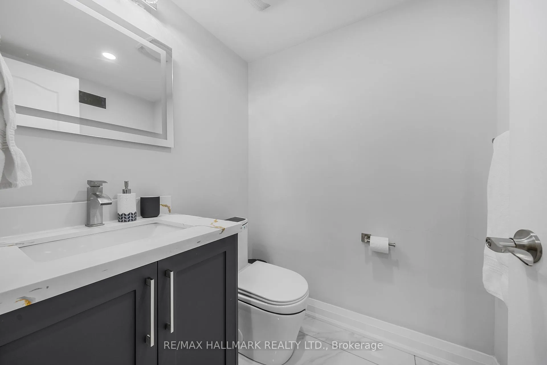 Photo 11 of 193 Robert Parkinson Drive, Brampton, Northwest Brampton — HOMEH