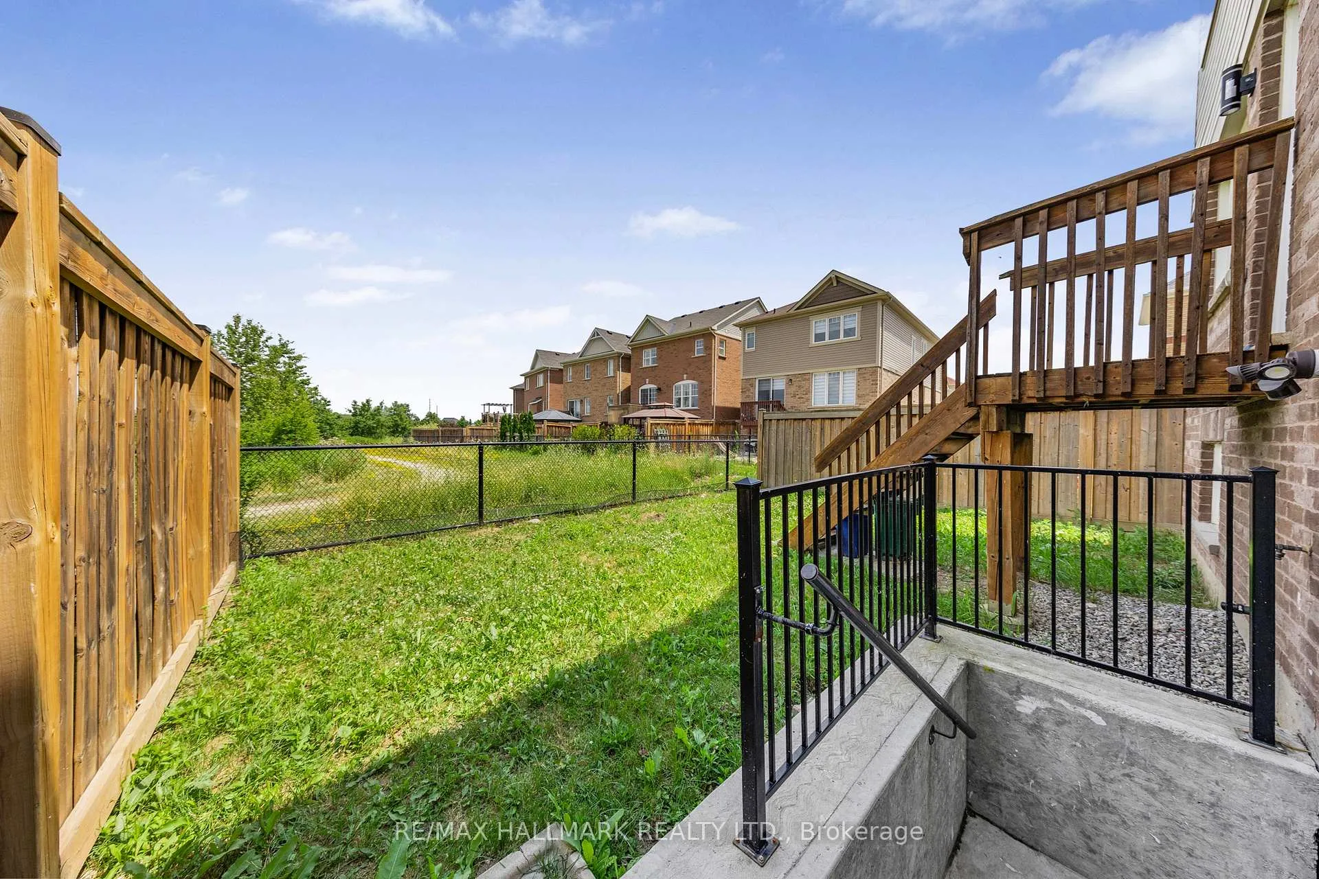 Photo 31 of 193 Robert Parkinson Drive, Brampton, Northwest Brampton — HOMEH