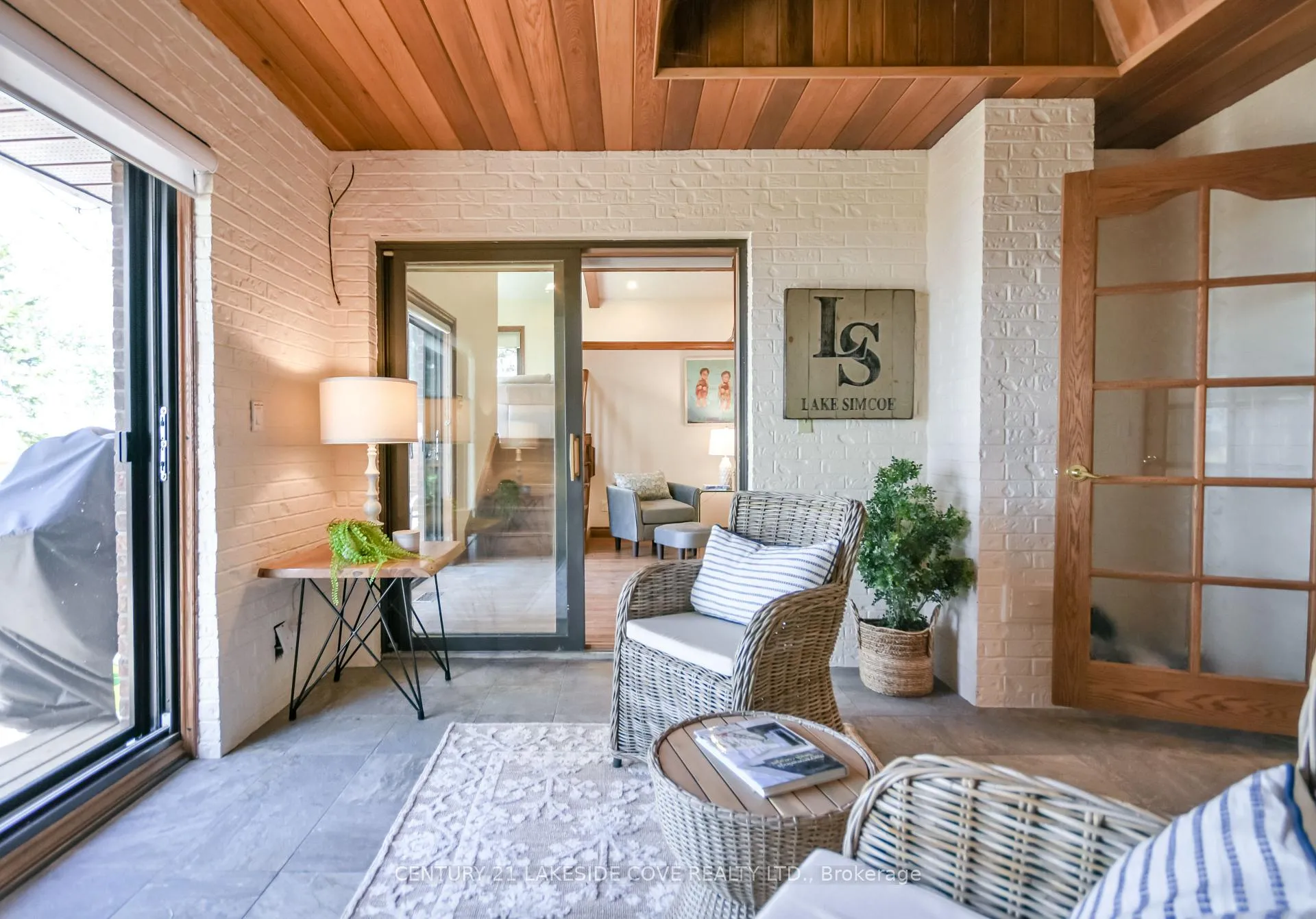 Photo 8 of 16 Thicketwood Place, Ramara, Rural Ramara — HOMEH