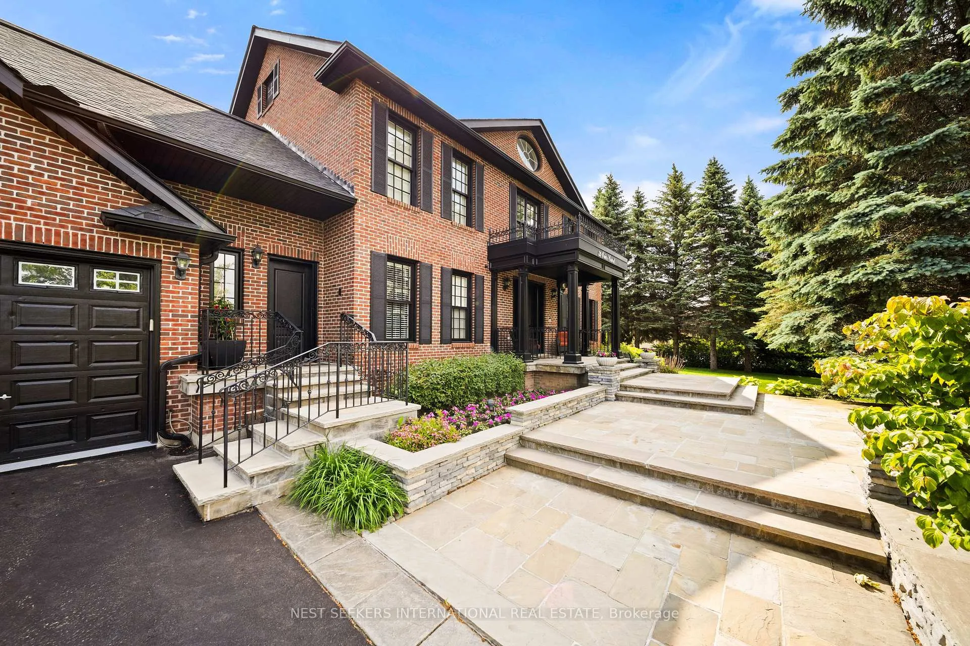Photo 3 of 59 Orico Court, Vaughan, Kleinburg — HOMEH