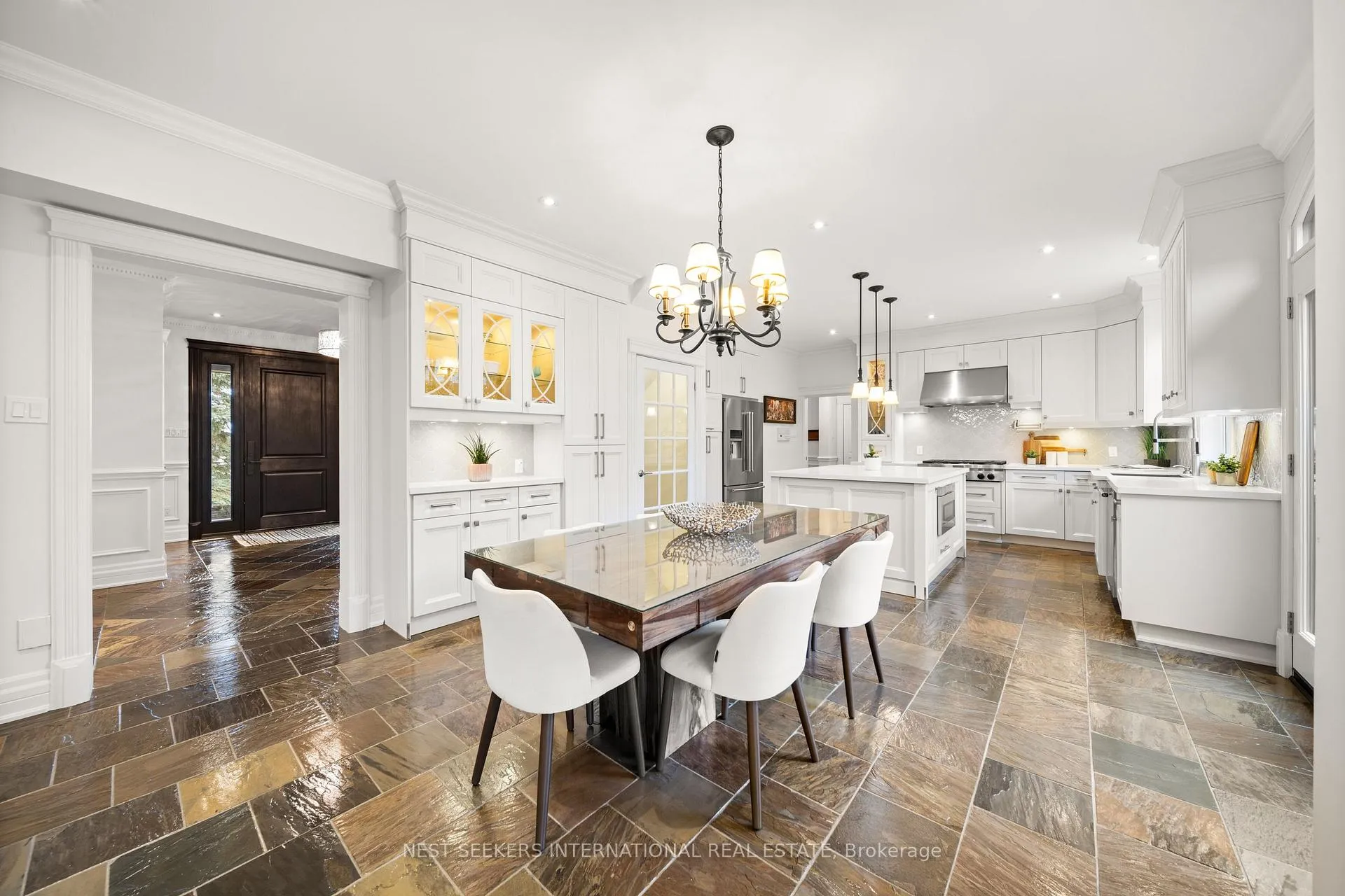 Photo 11 of 59 Orico Court, Vaughan, Kleinburg — HOMEH