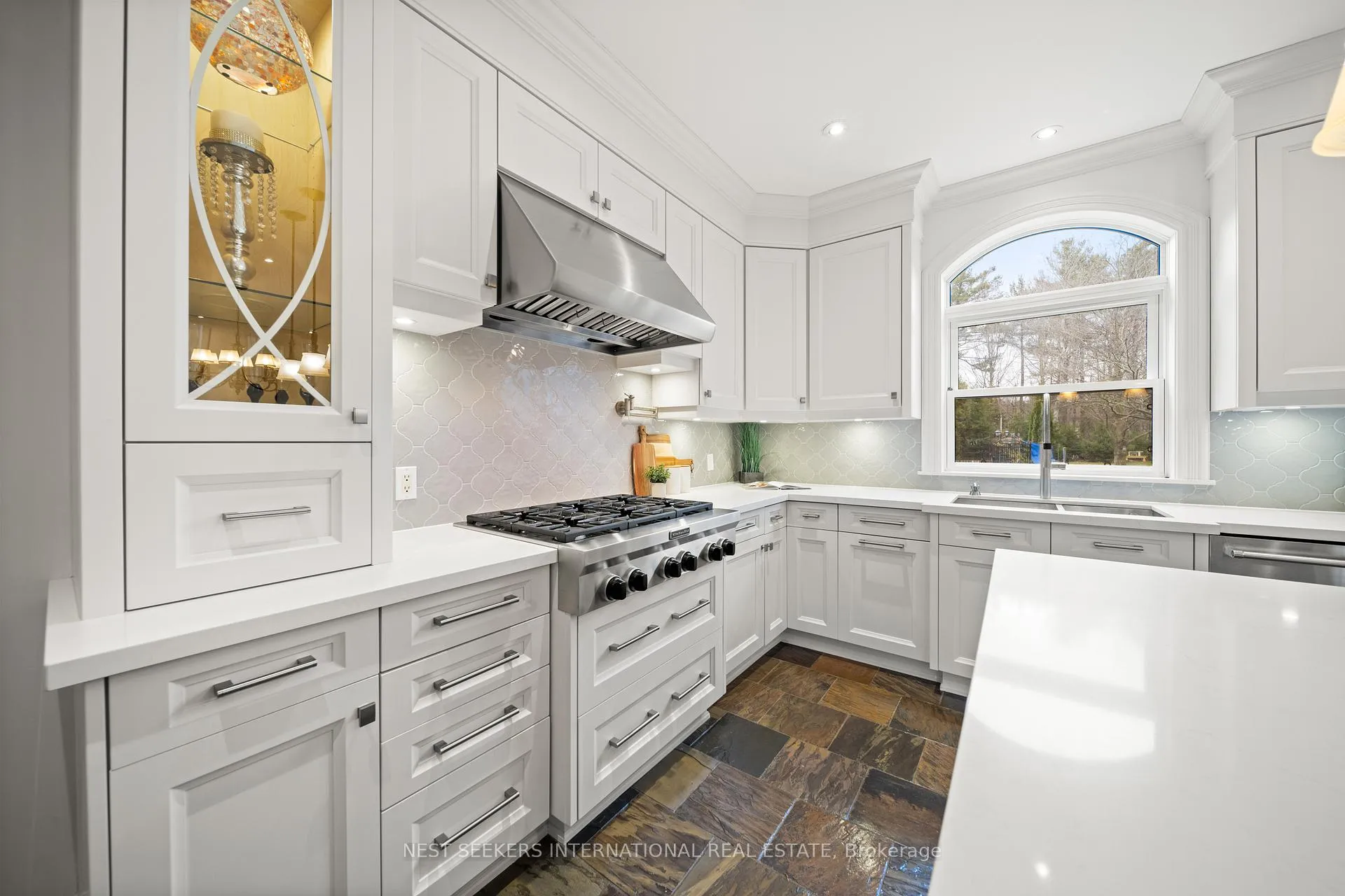 Photo 13 of 59 Orico Court, Vaughan, Kleinburg — HOMEH