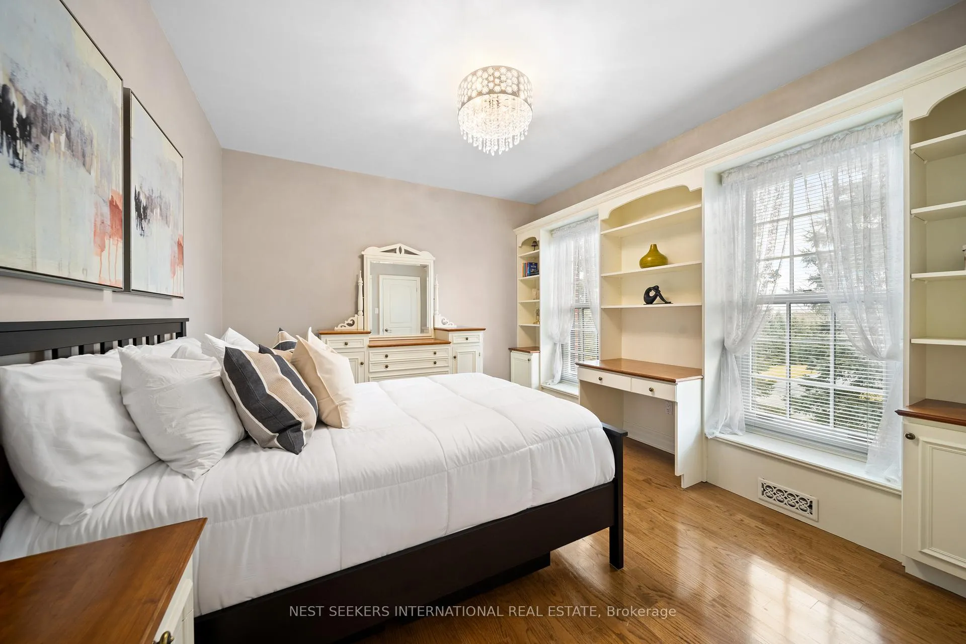 Photo 24 of 59 Orico Court, Vaughan, Kleinburg — HOMEH
