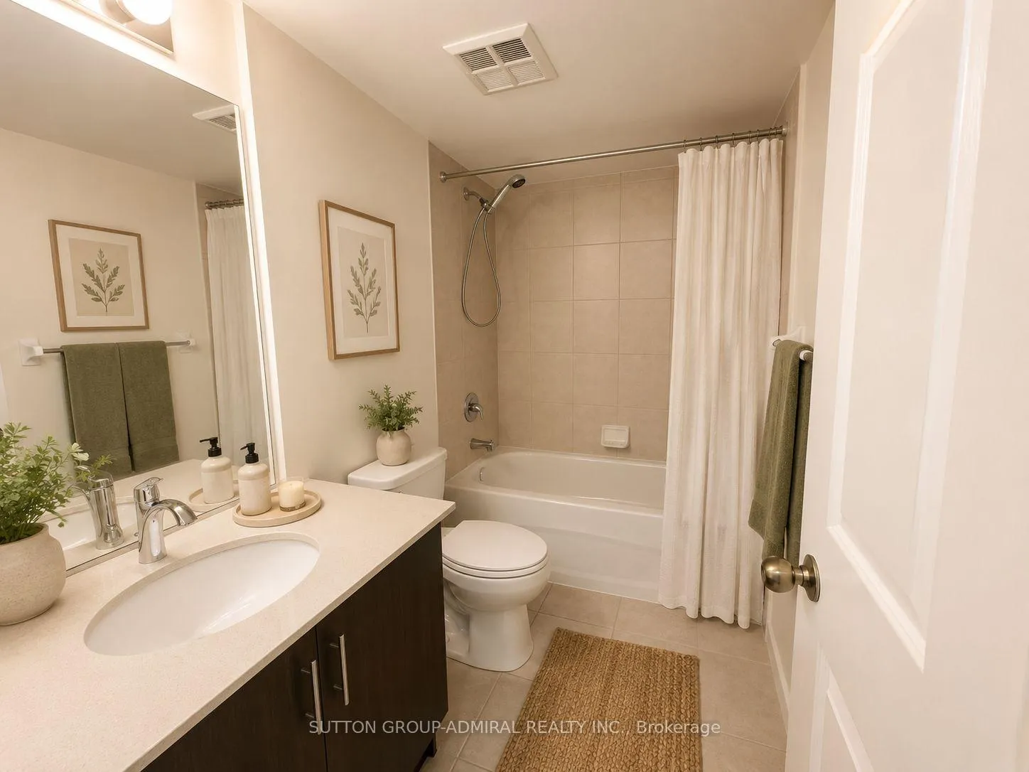 Photo 5 of Unit 403, 736 Bay Street, Toronto, Bay Street Corridor — HOMEH