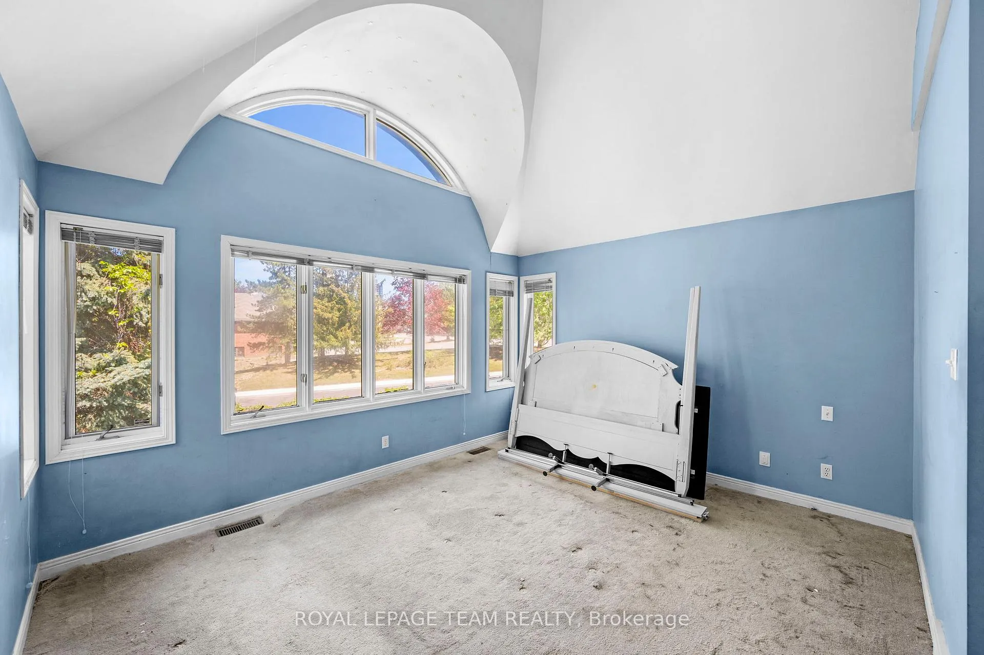 Photo 11 of 33 Castlethorpe Crescent, Ottawa, Centrepointe — HOMEH