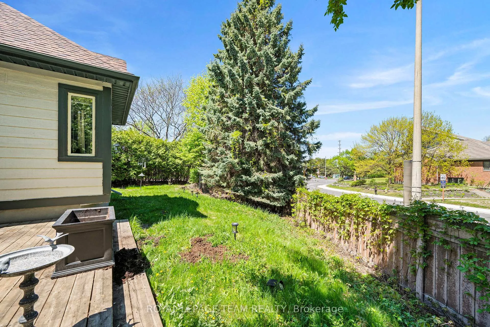 Photo 27 of 33 Castlethorpe Crescent, Ottawa, Centrepointe — HOMEH